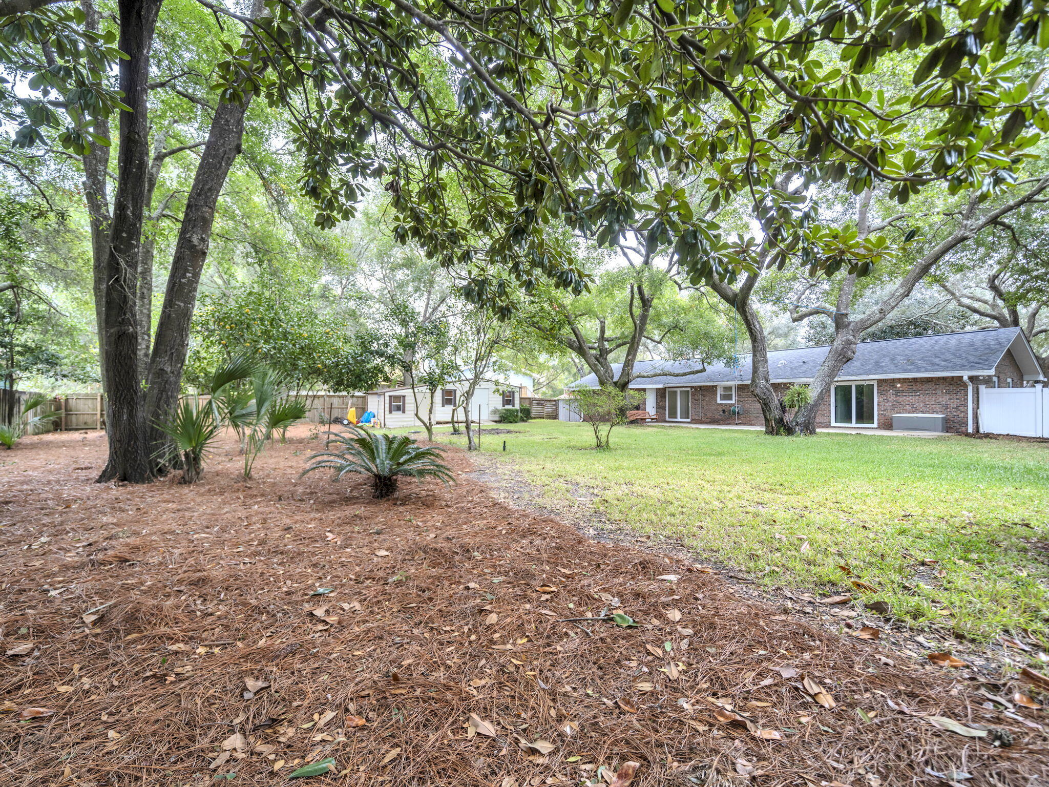 EASTWOOD 6TH ADDN LOT 12 BLK J - Residential