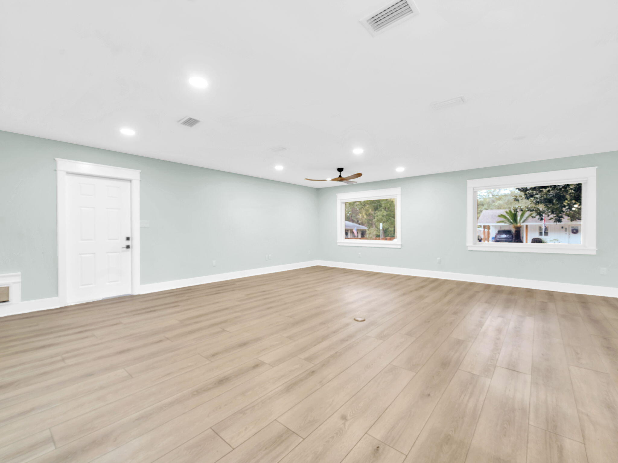 EASTWOOD 6TH ADDN LOT 12 BLK J - Residential