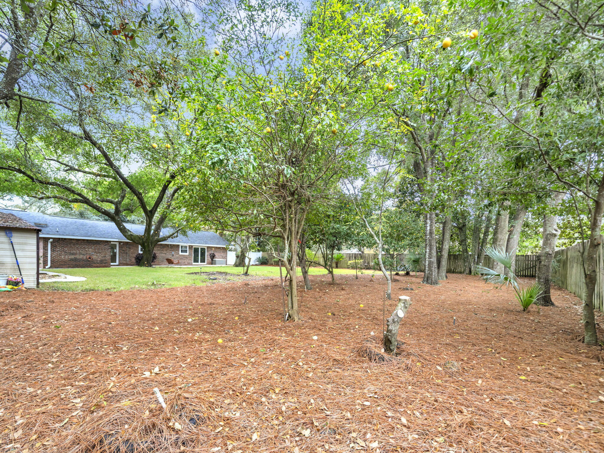 EASTWOOD 6TH ADDN LOT 12 BLK J - Residential