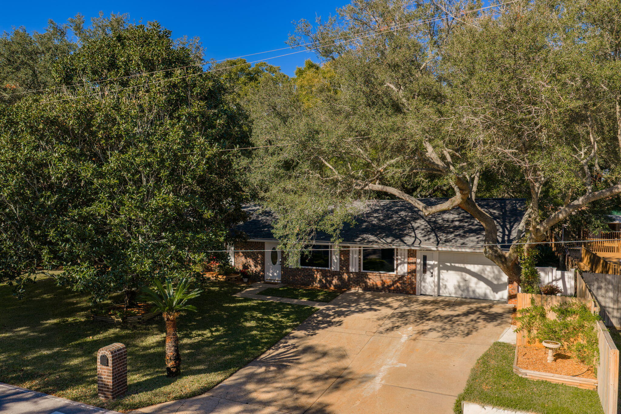 EASTWOOD 6TH ADDN LOT 12 BLK J - Residential