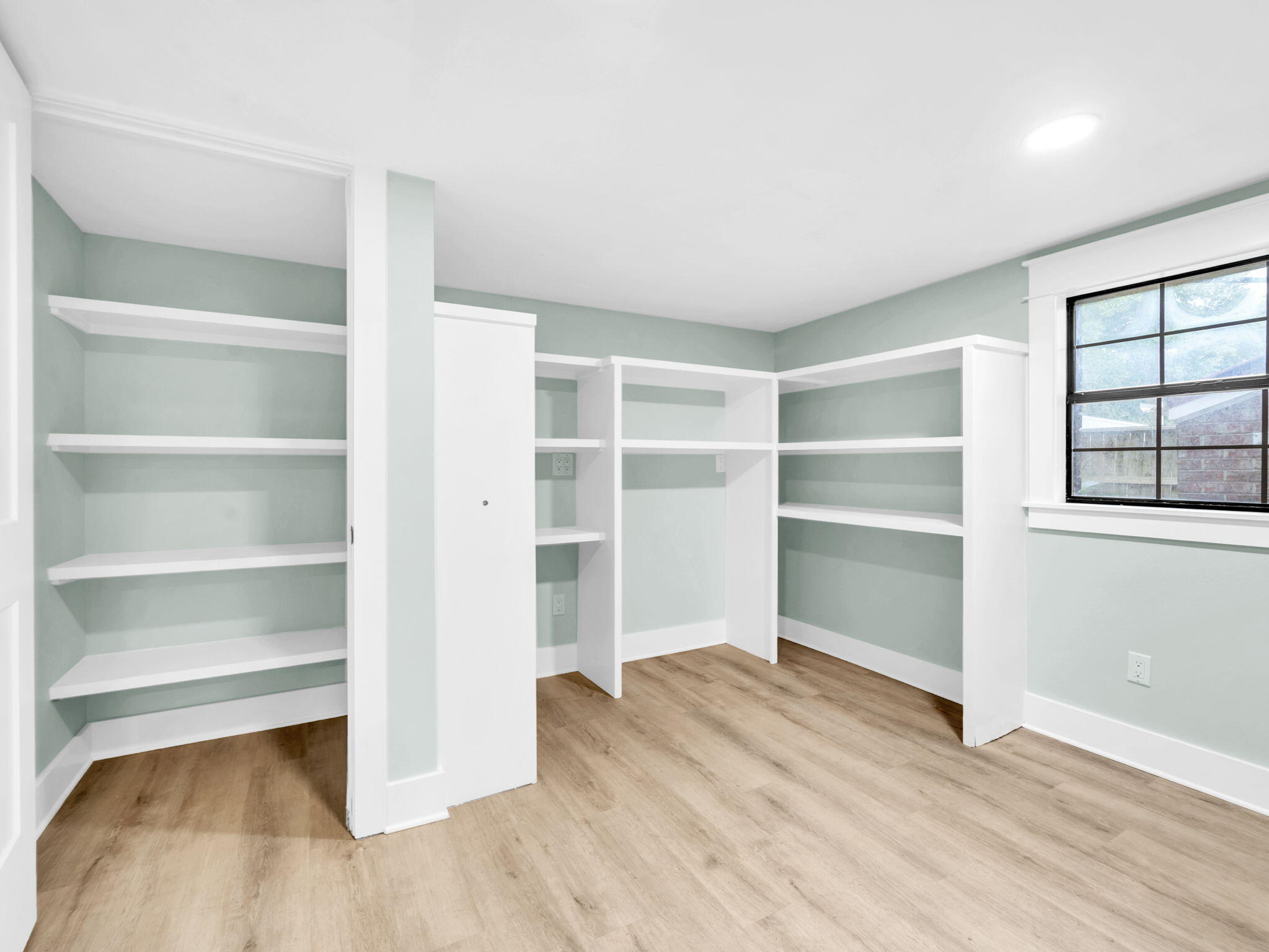 EASTWOOD 6TH ADDN LOT 12 BLK J - Residential