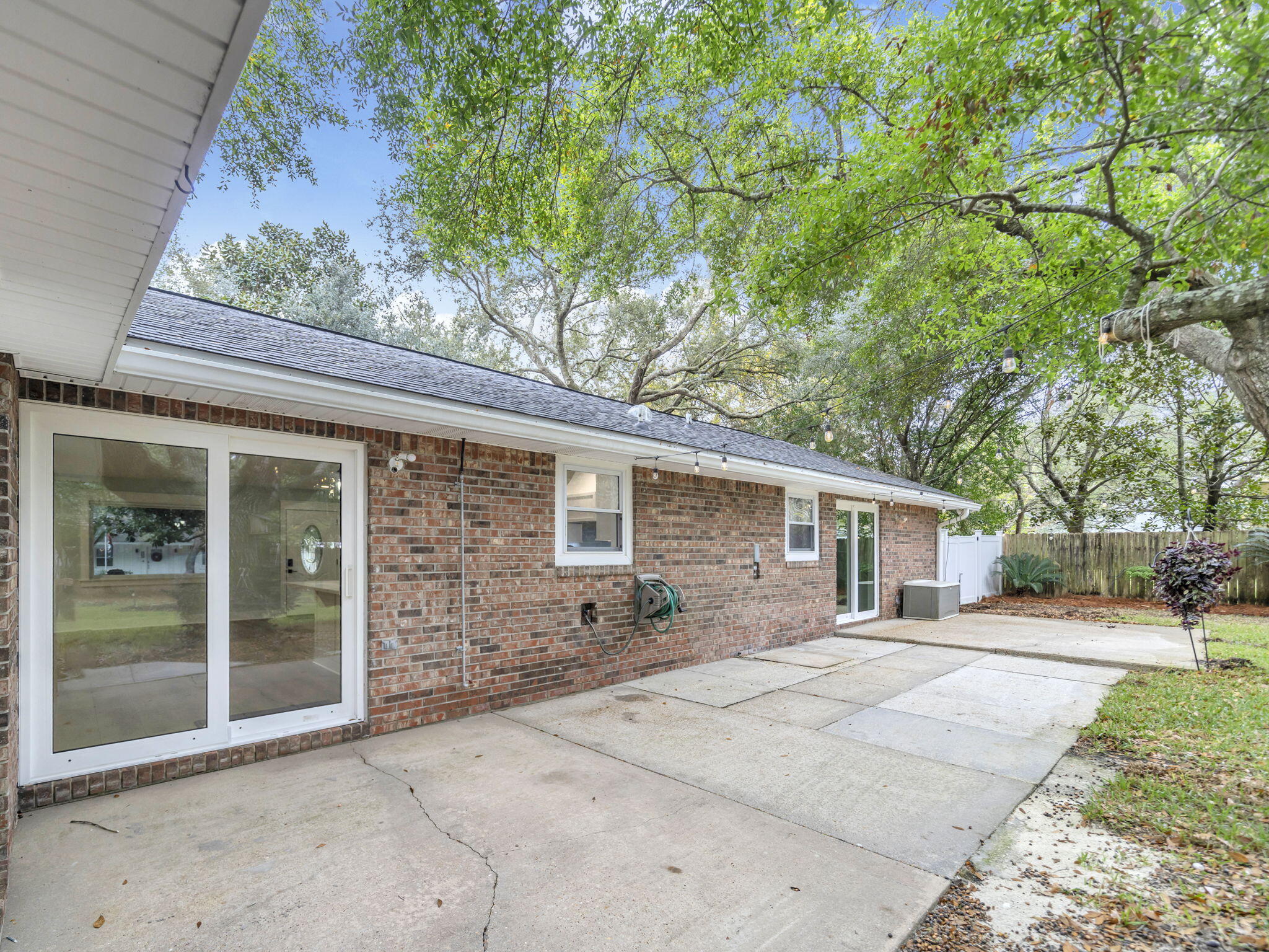 EASTWOOD 6TH ADDN LOT 12 BLK J - Residential