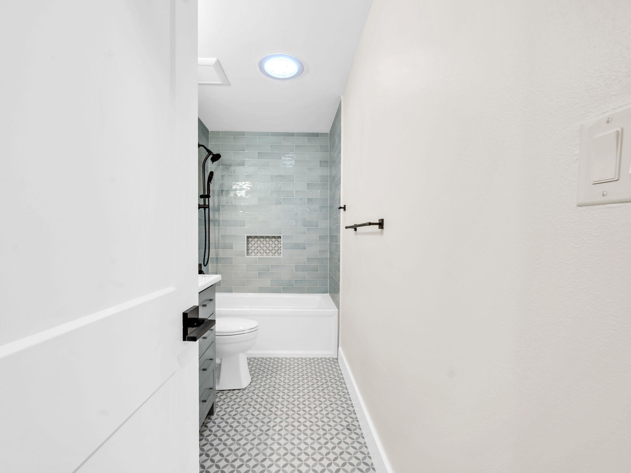 EASTWOOD 6TH ADDN LOT 12 BLK J - Residential