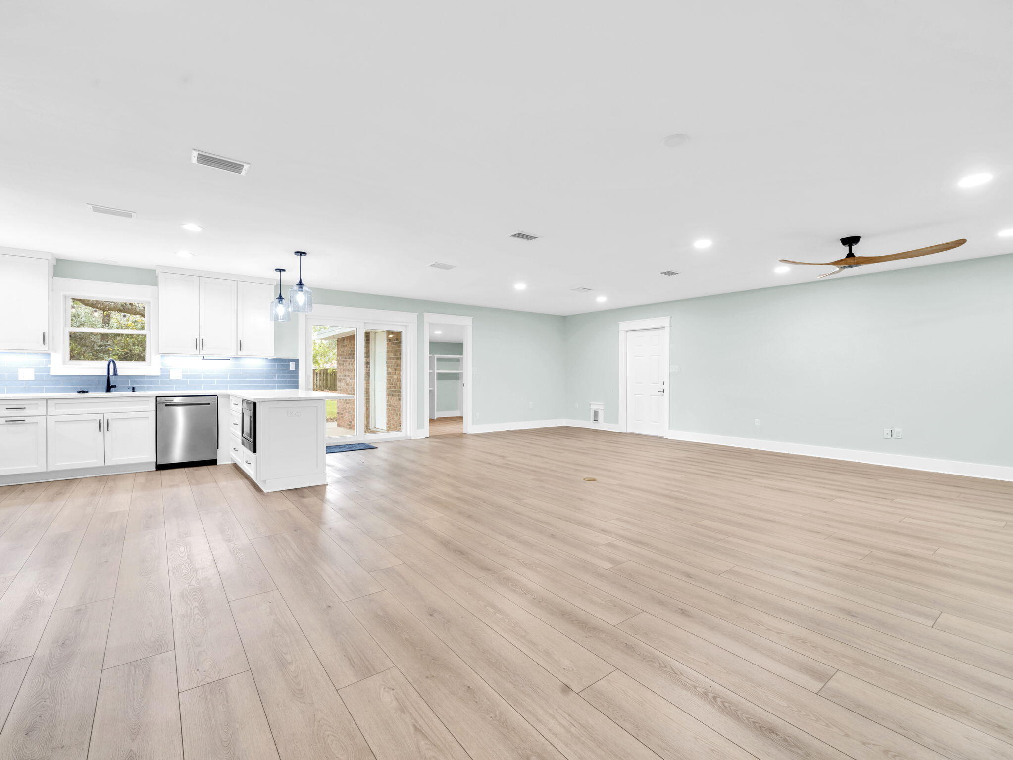 EASTWOOD 6TH ADDN LOT 12 BLK J - Residential