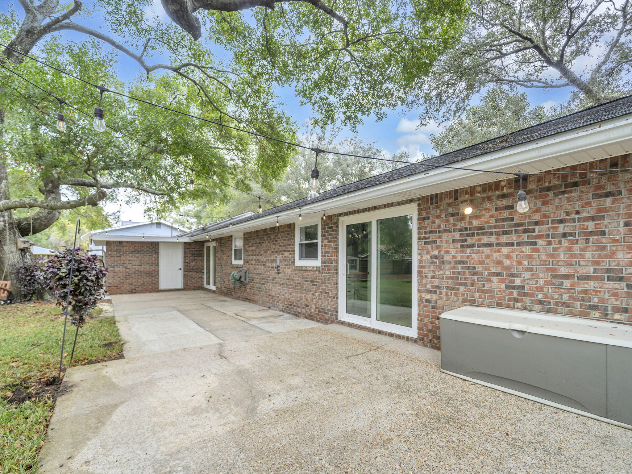 EASTWOOD 6TH ADDN LOT 12 BLK J - Residential