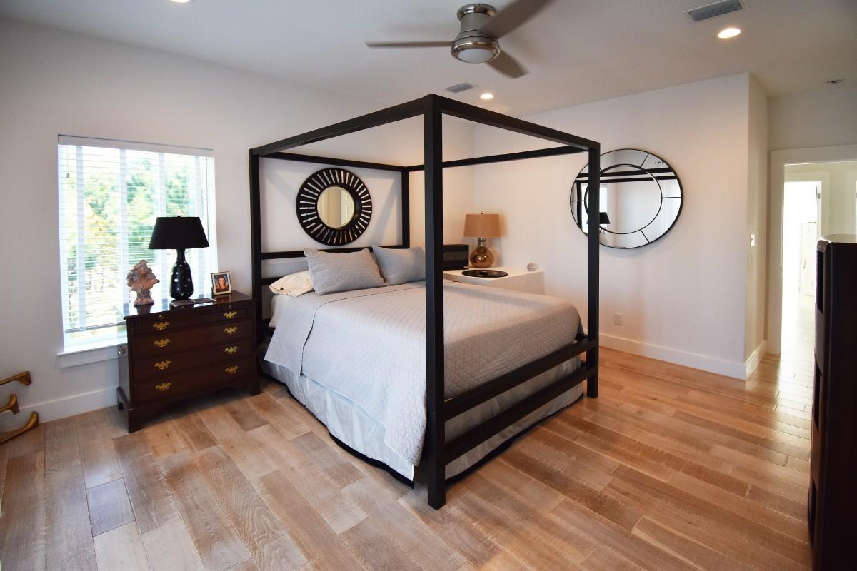 Riley's Bayview - Residential