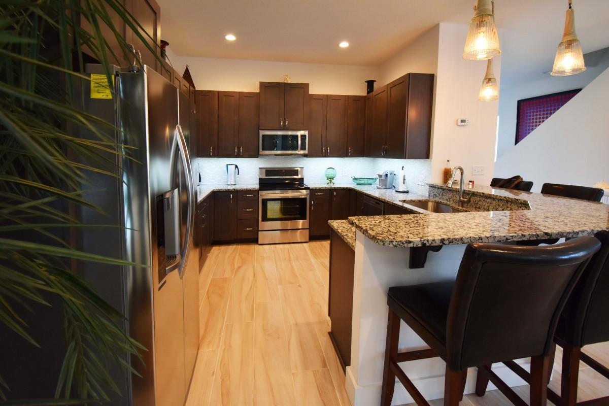 Riley's Bayview - Residential