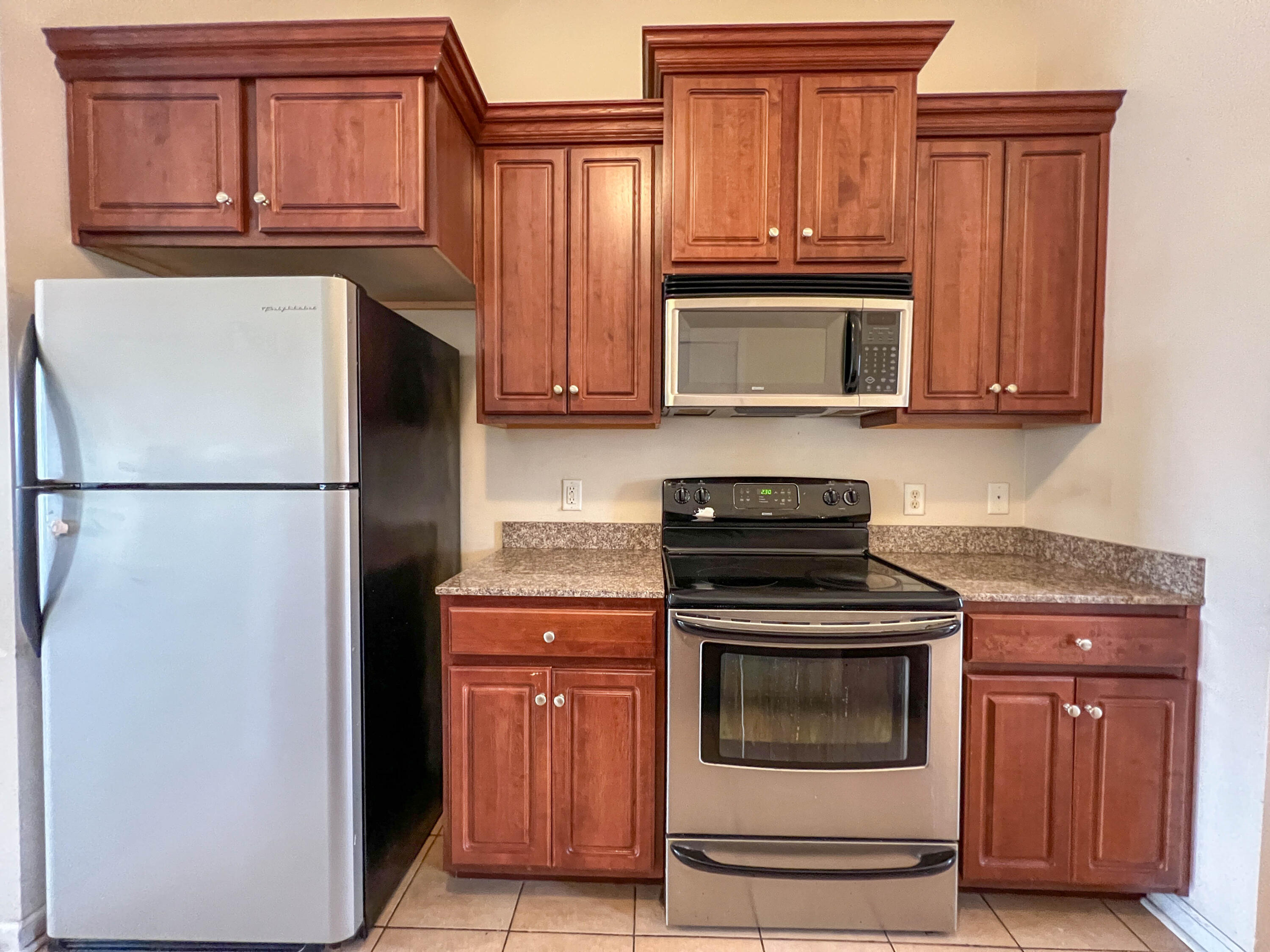 BRANDON OAKS 2ND ADD - Residential