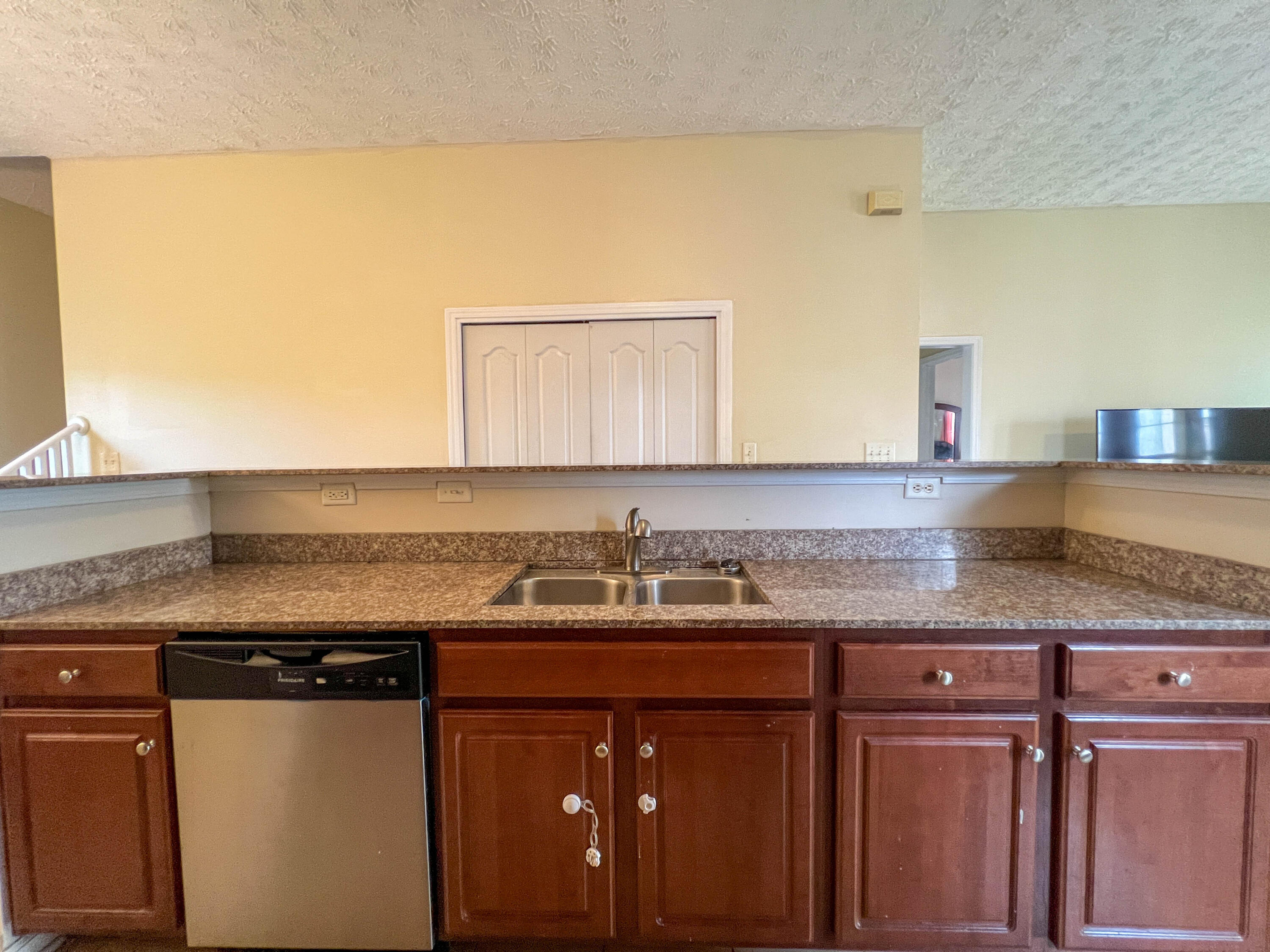 BRANDON OAKS 2ND ADD - Residential