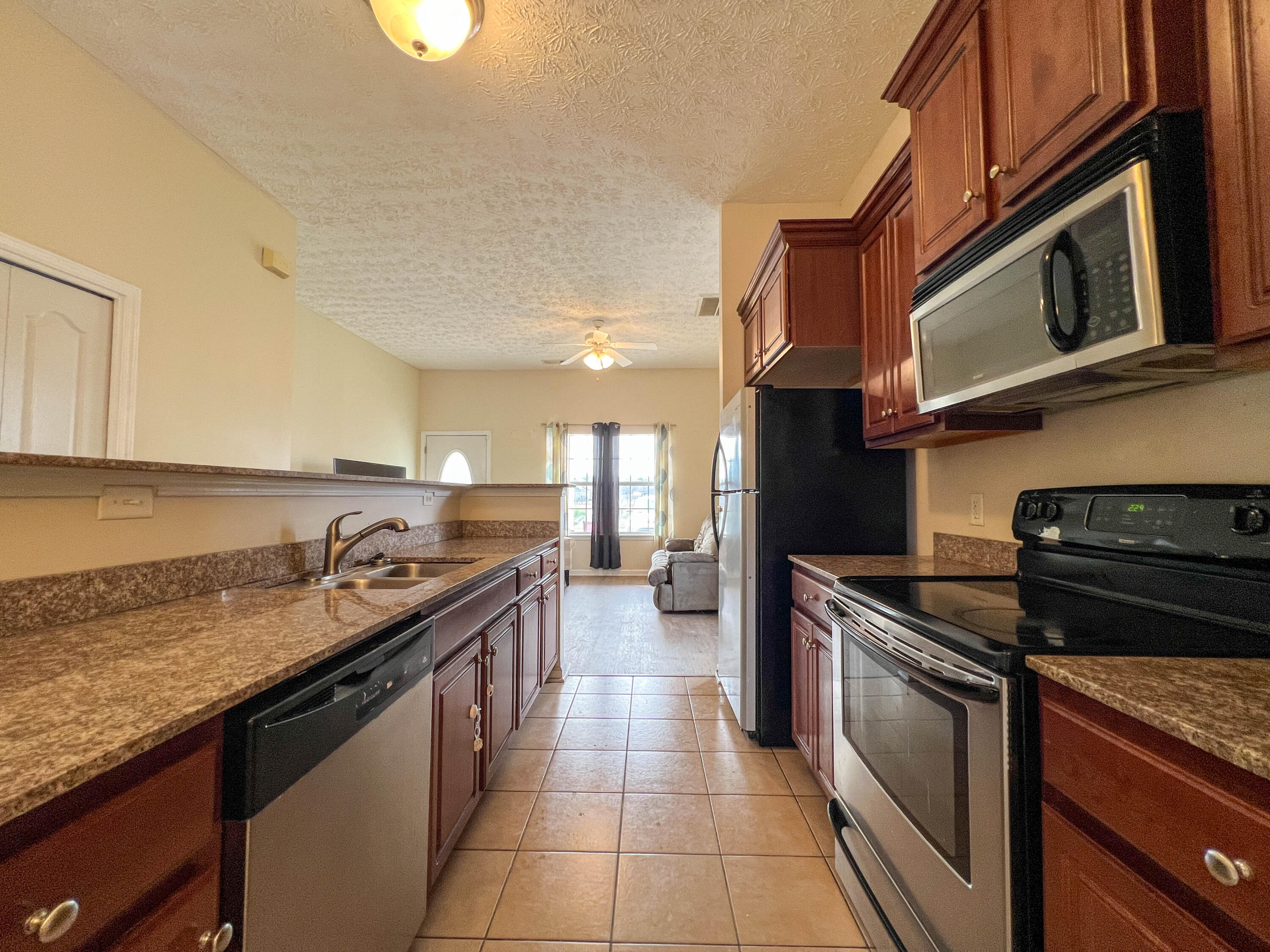 BRANDON OAKS 2ND ADD - Residential