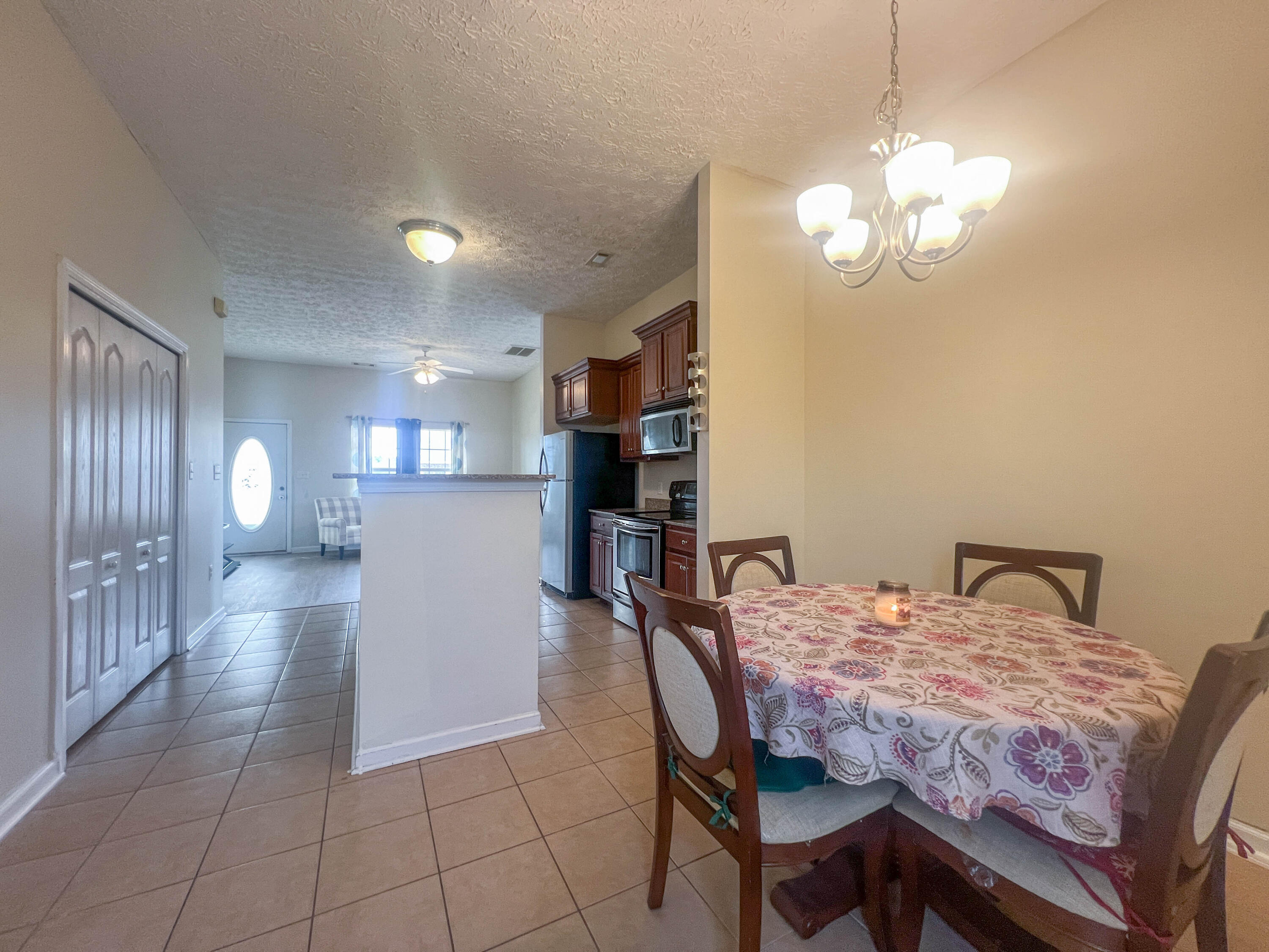 BRANDON OAKS 2ND ADD - Residential