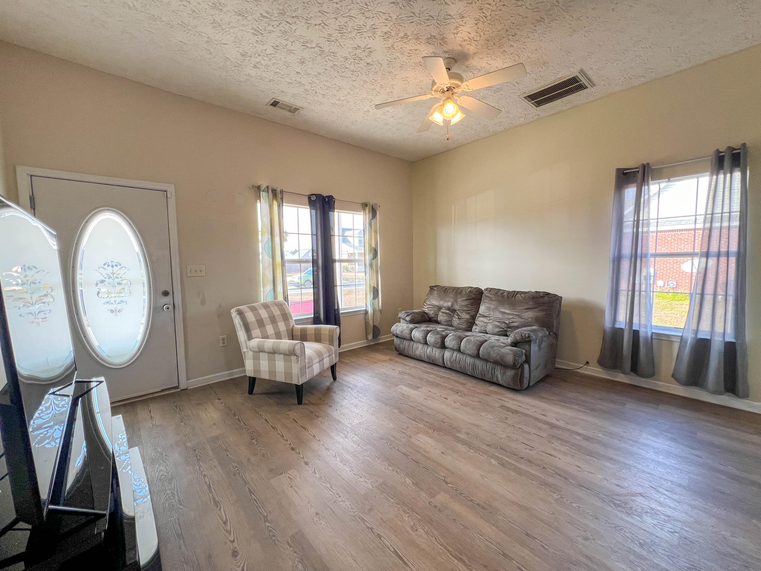 BRANDON OAKS 2ND ADD - Residential