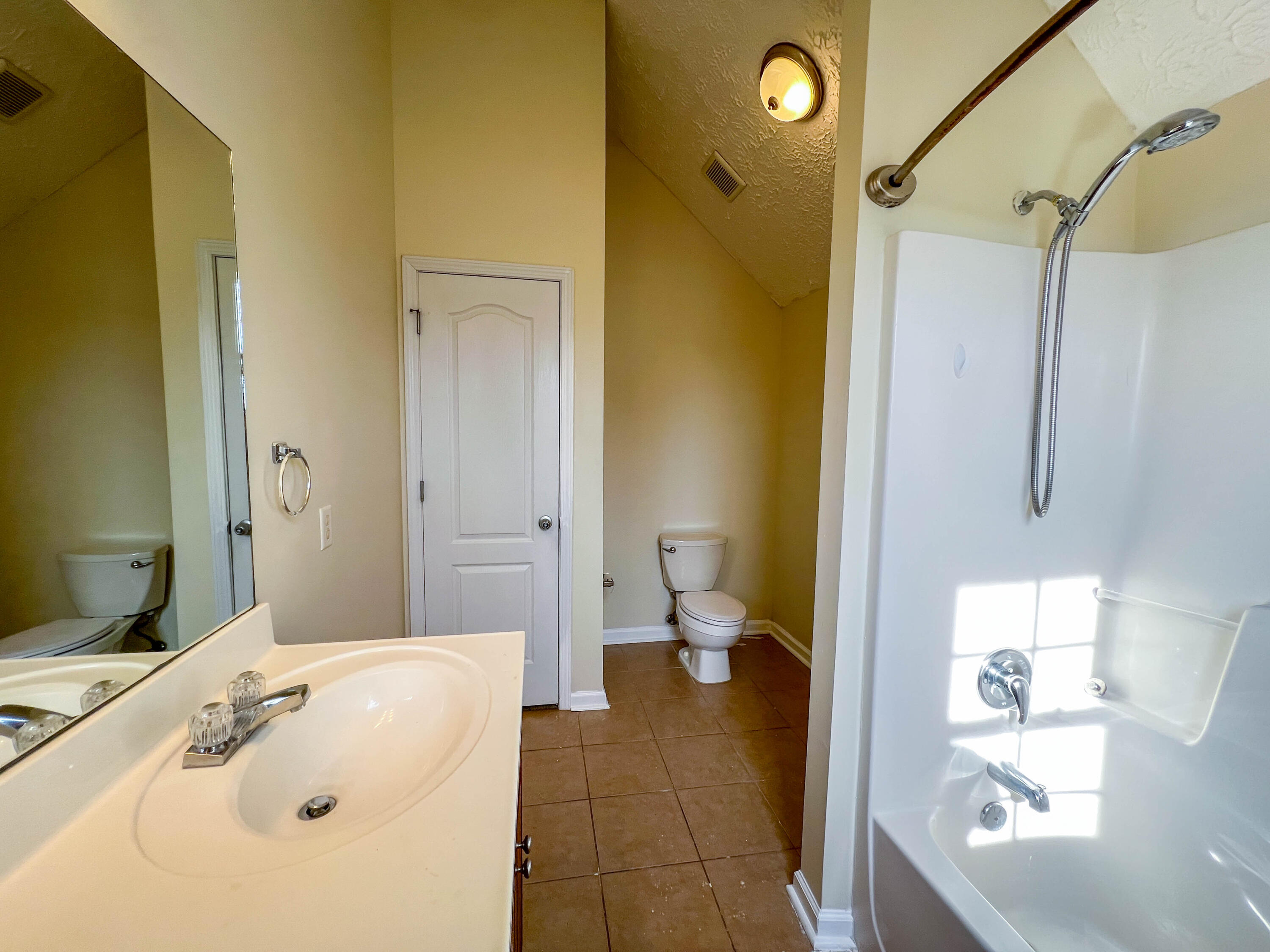 BRANDON OAKS 2ND ADD - Residential