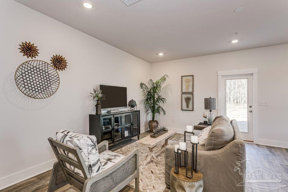 BRITTANY OAKS VILLAS - Residential