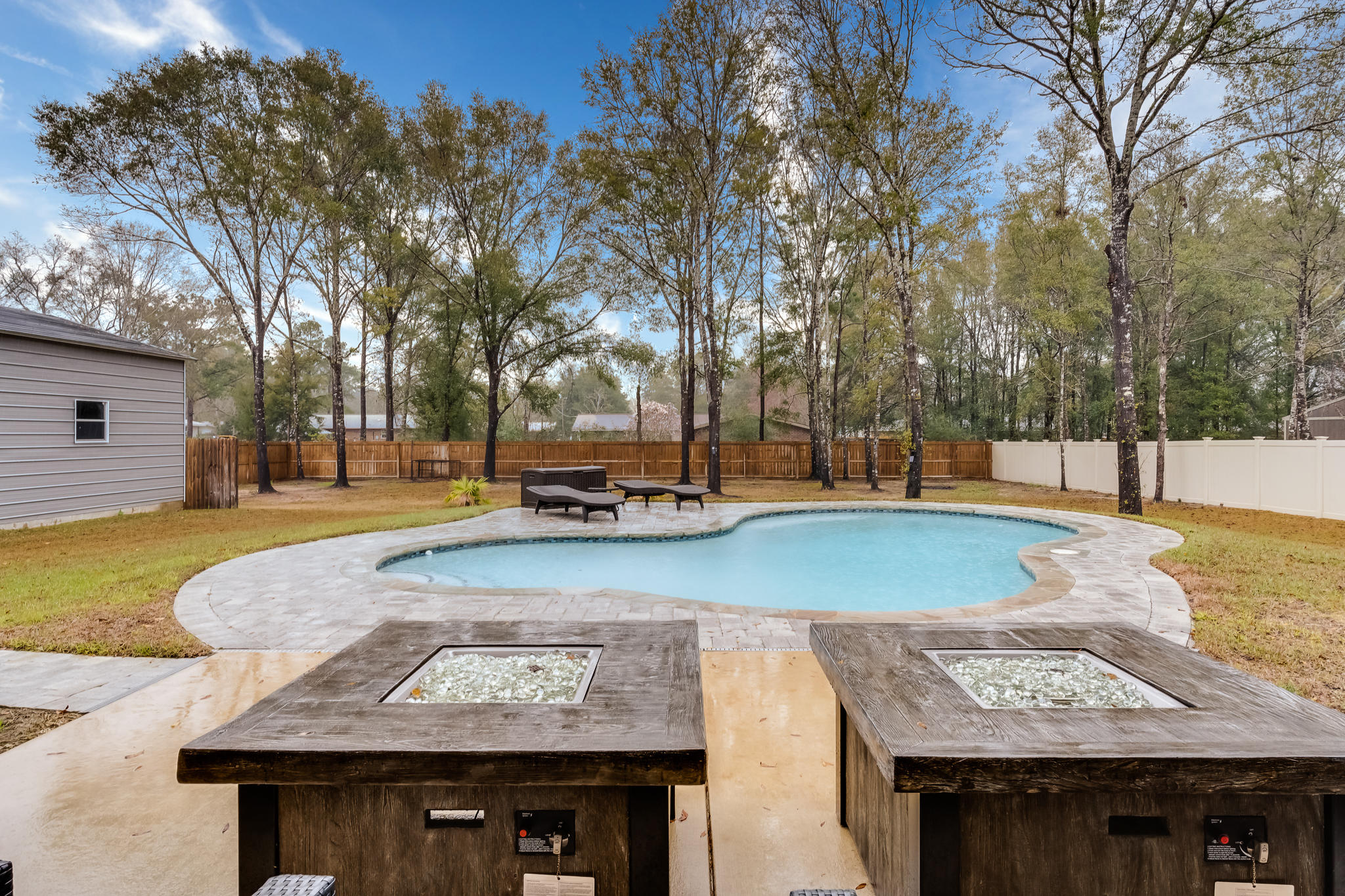 HOMEWOOD EST - Residential