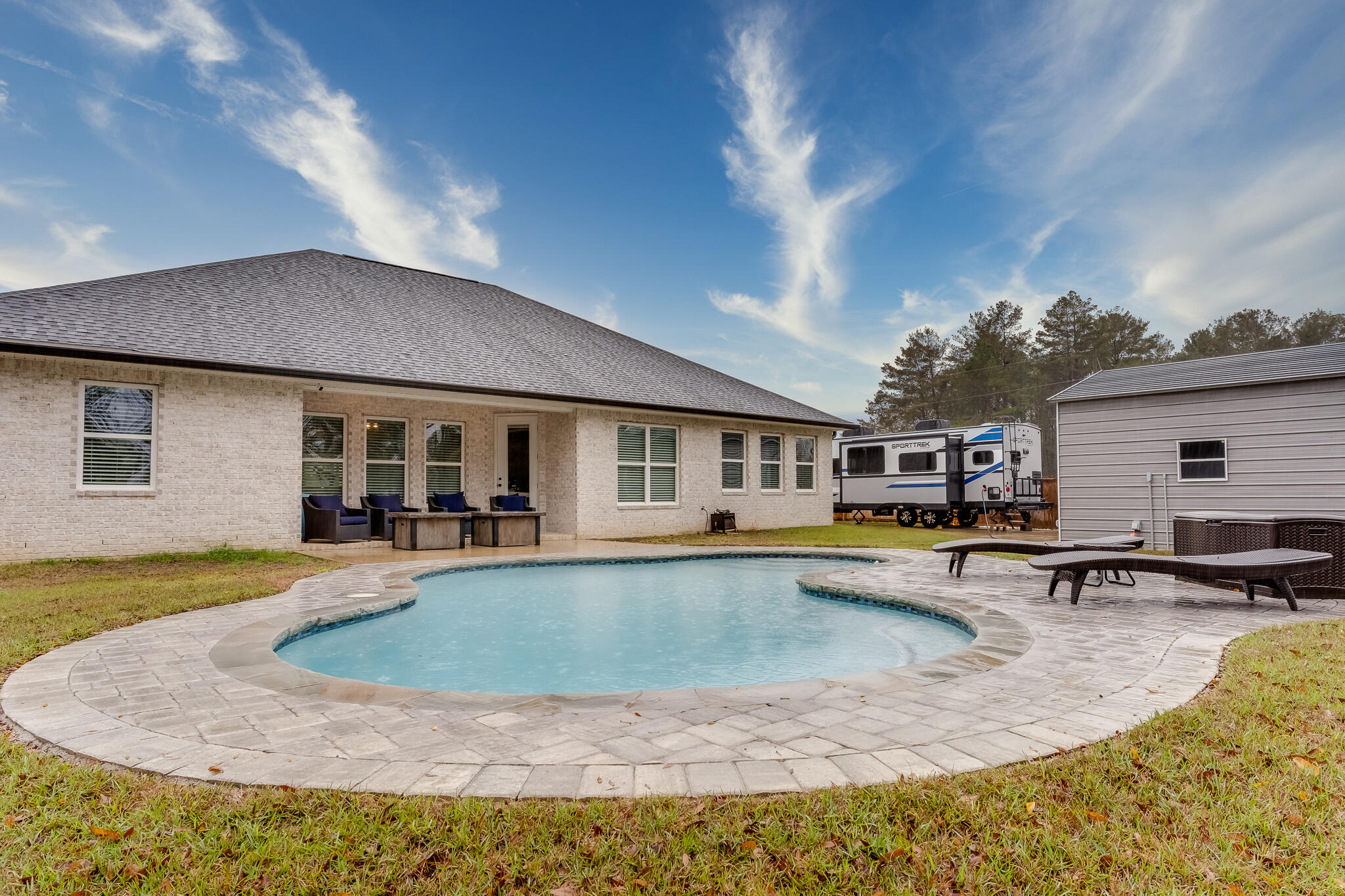 HOMEWOOD EST - Residential