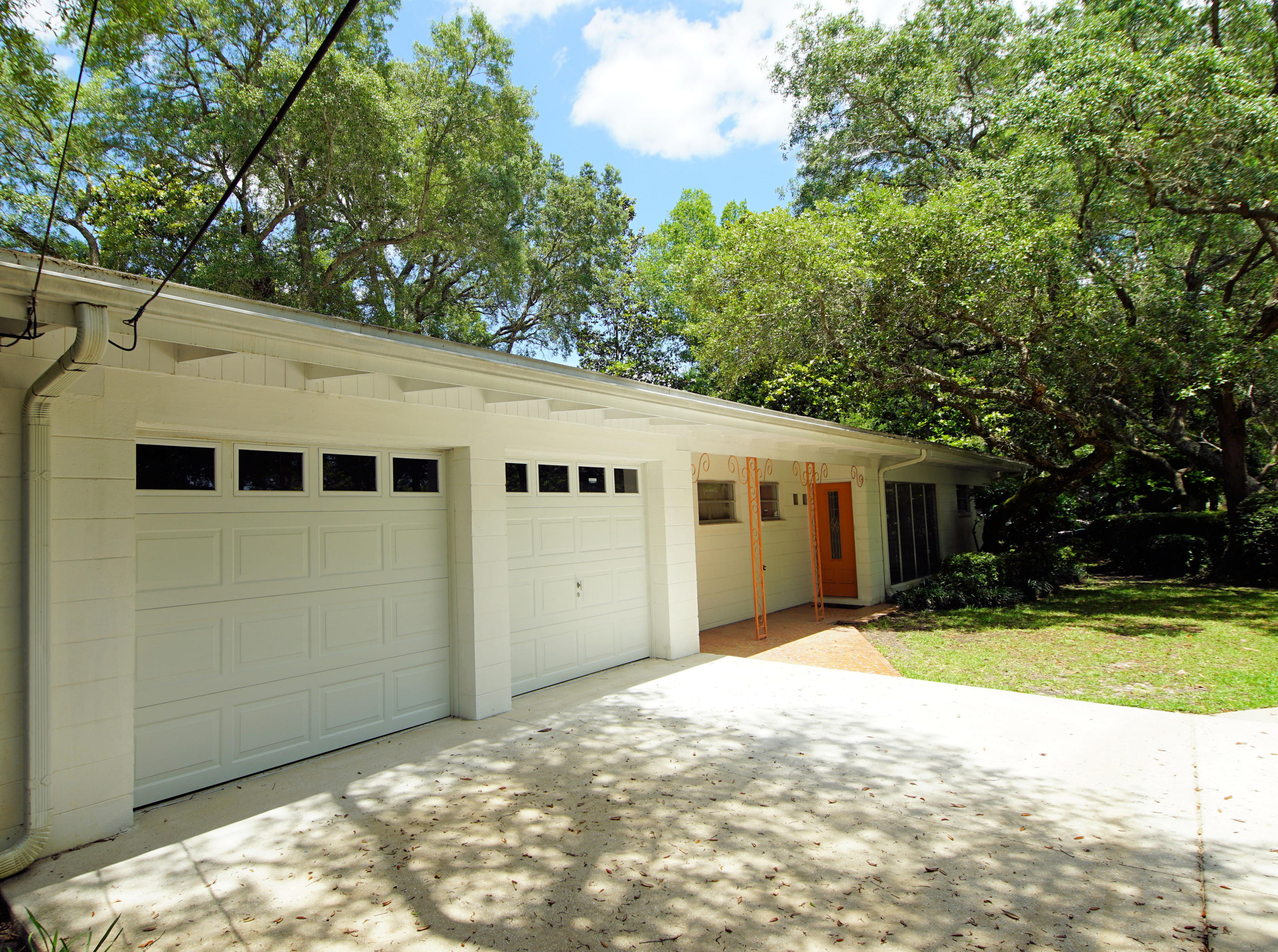 BAYOU POQUITO - Residential