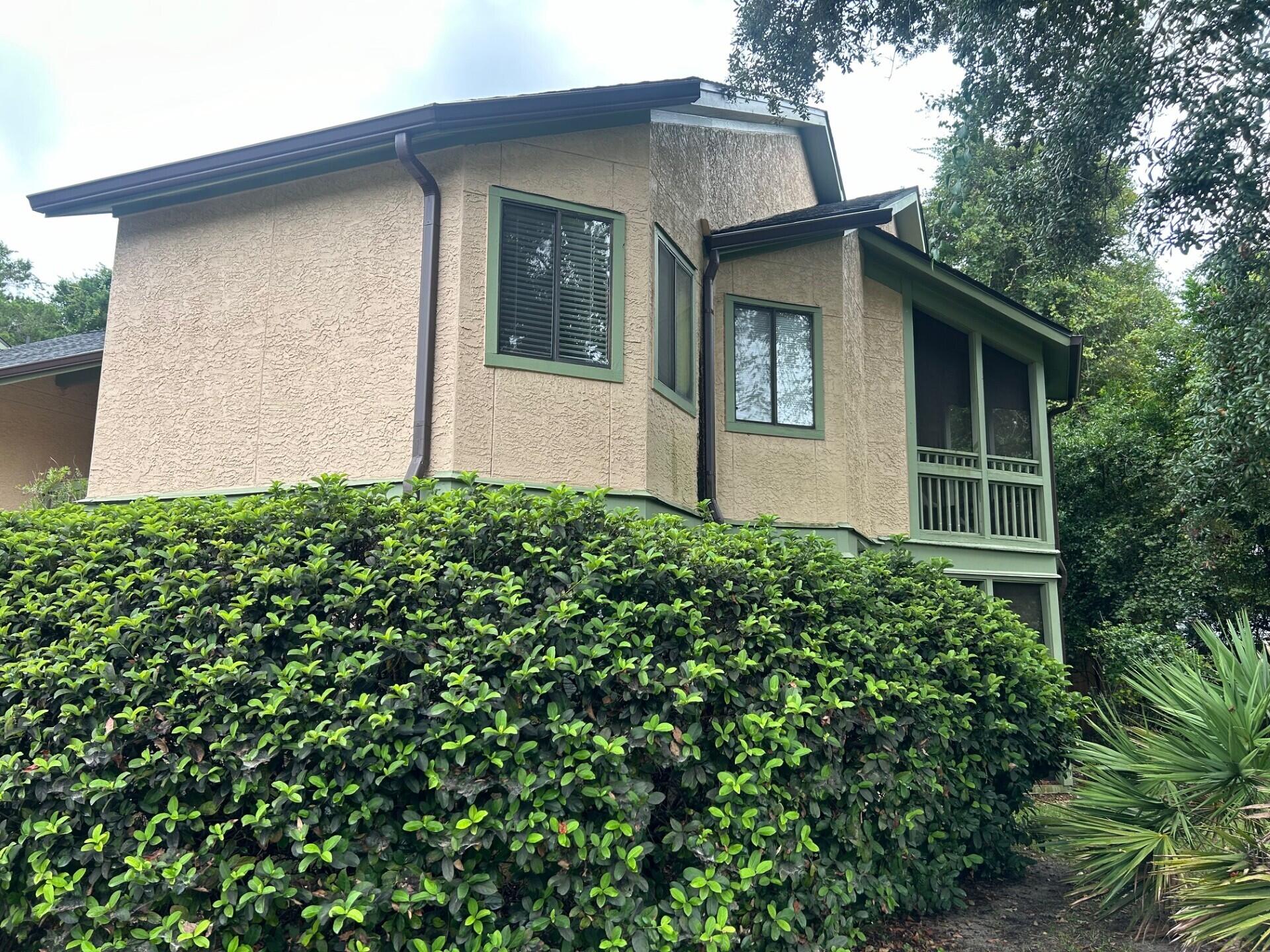 GARDEN OAKS CONDO - Residential Lease