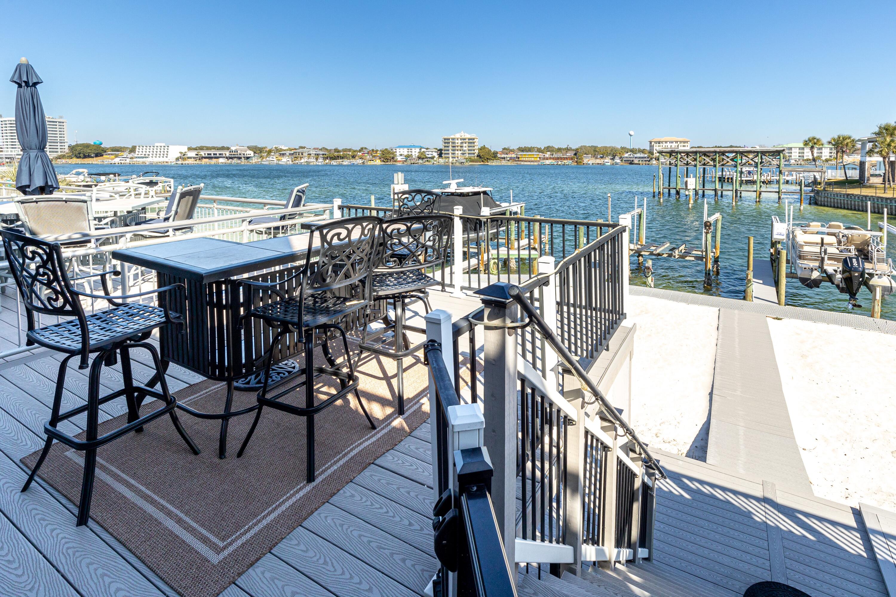 QUAYS PH 1 - Residential