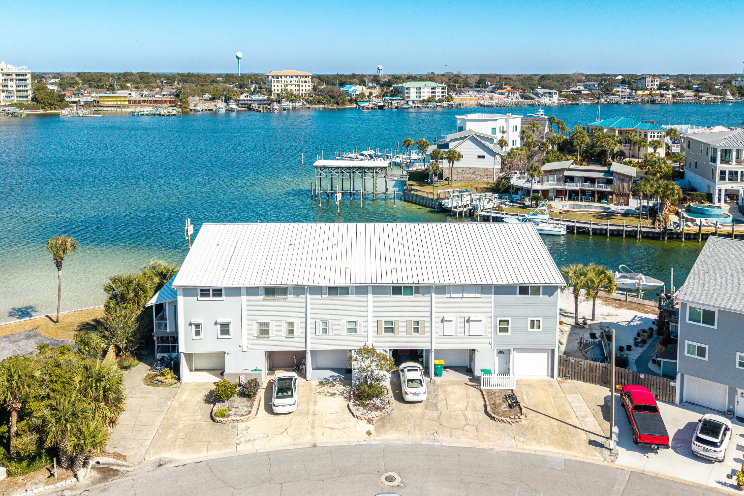 QUAYS PH 1 - Residential