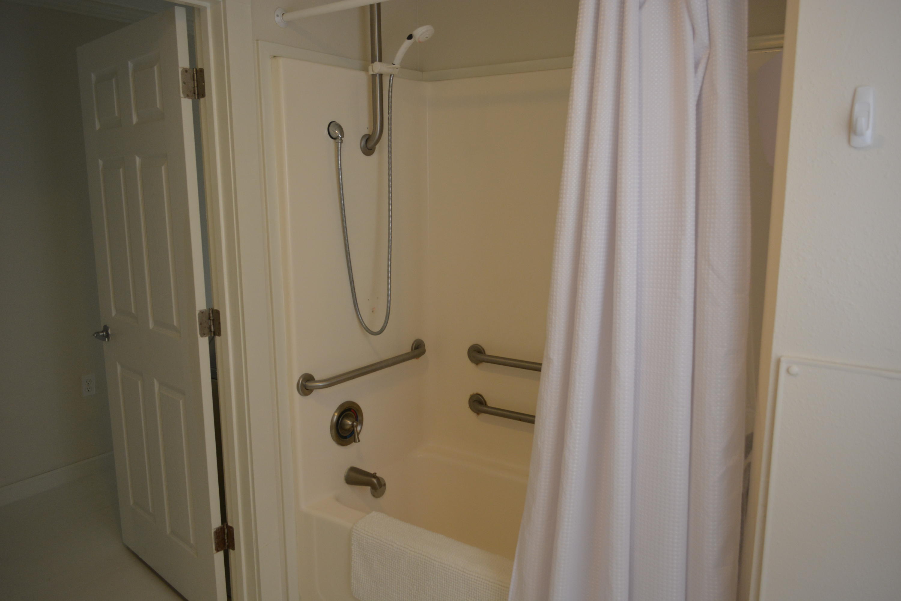 LAGUNA BEACH - Residential