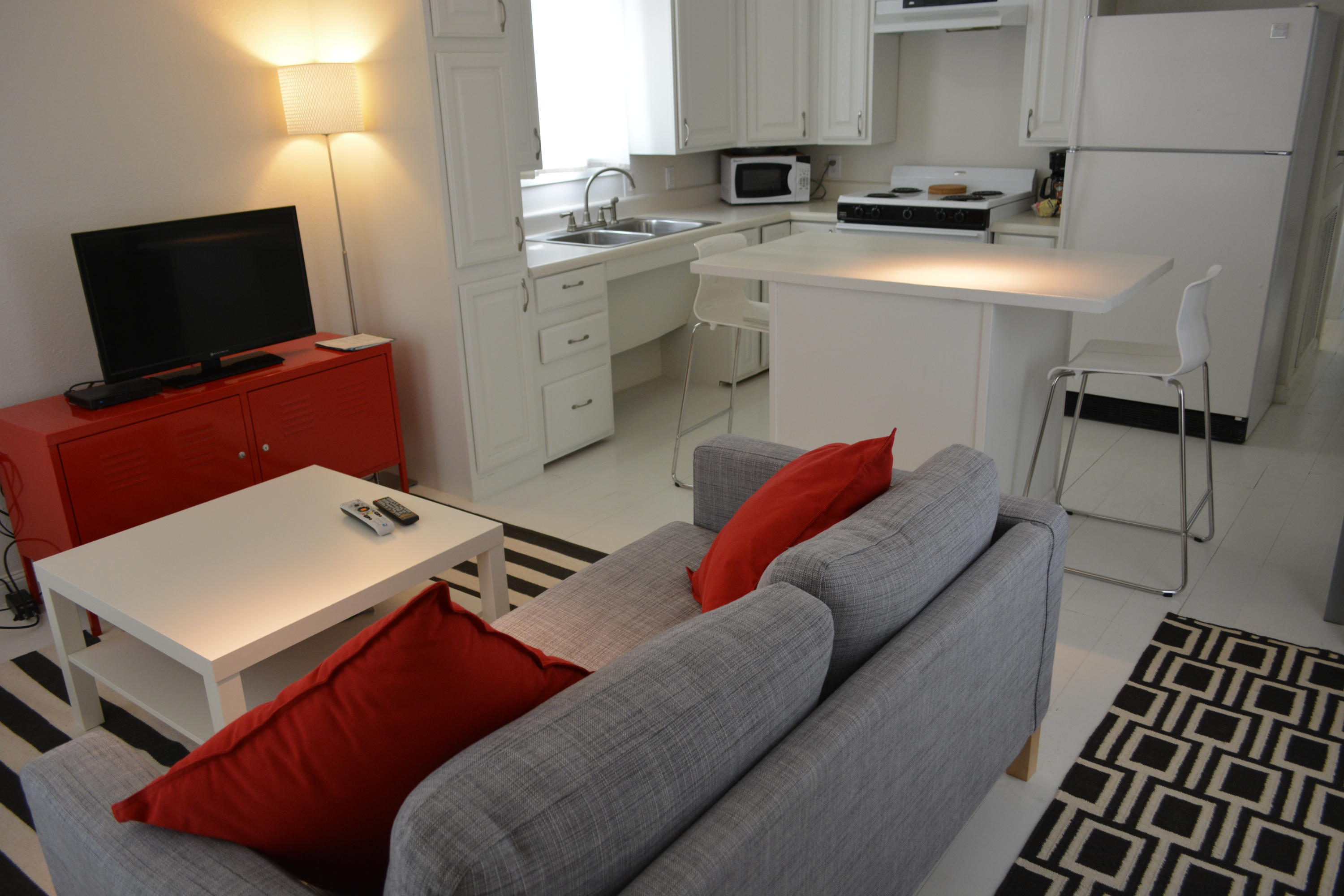 LAGUNA BEACH - Residential