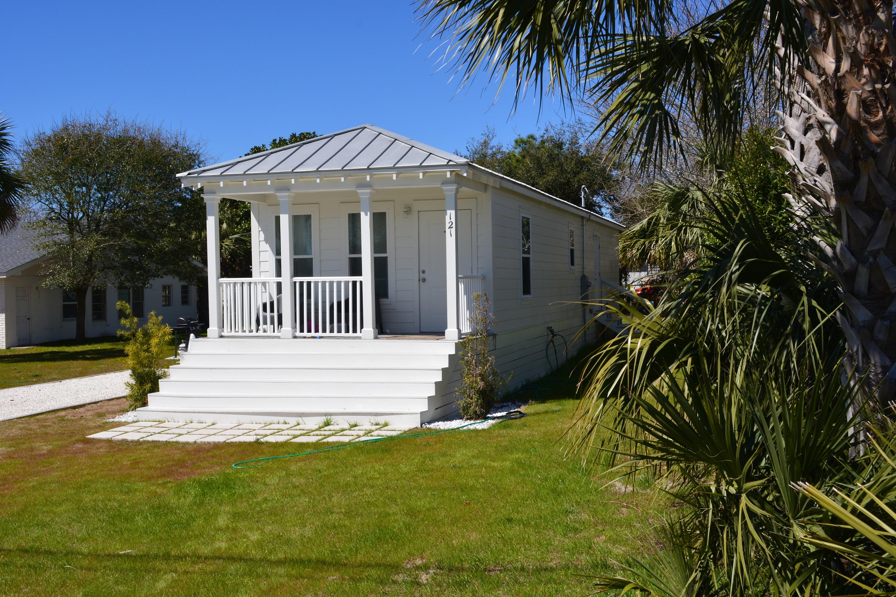 LAGUNA BEACH - Residential