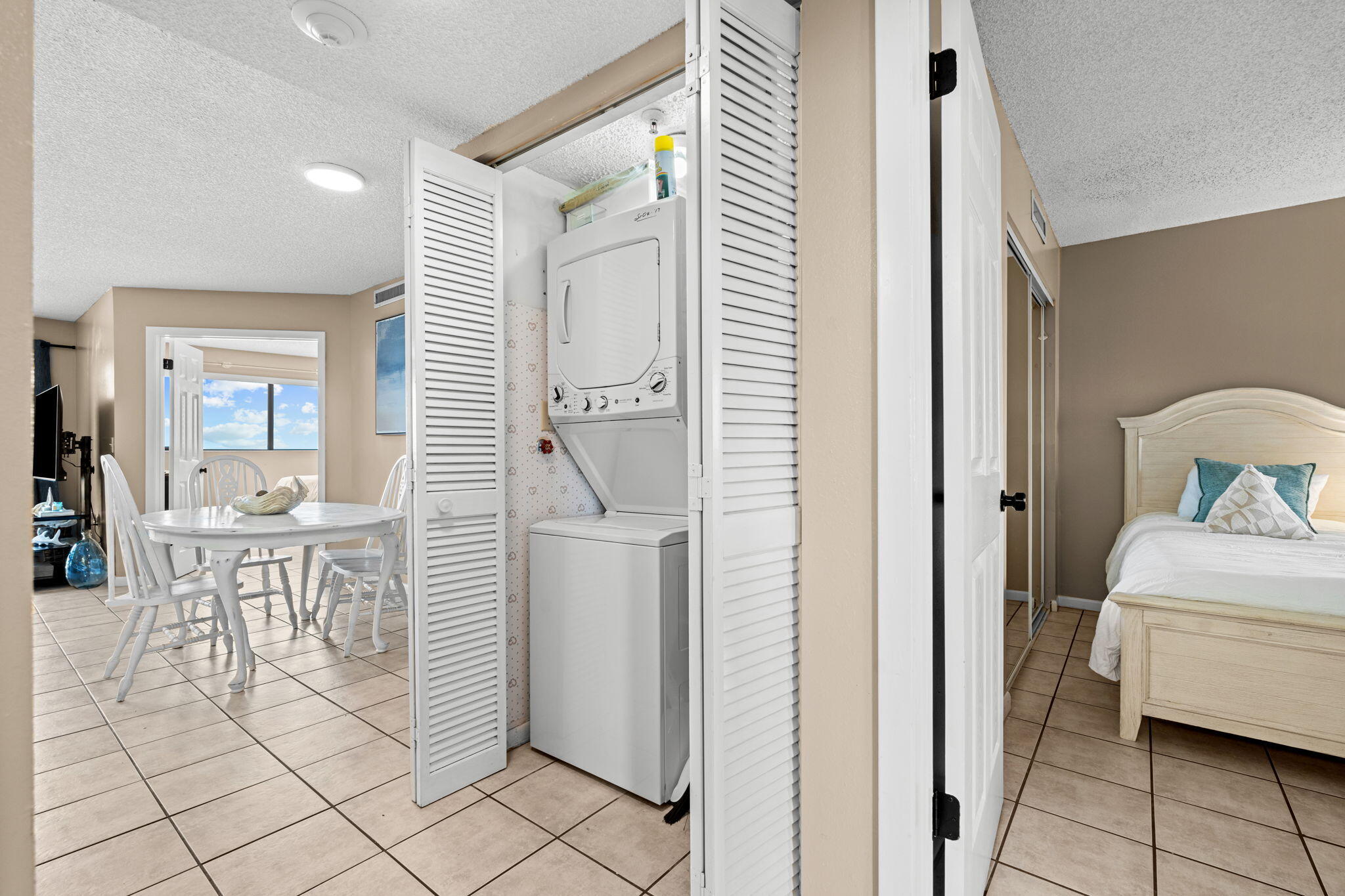 The Summerhouse Condo - Residential