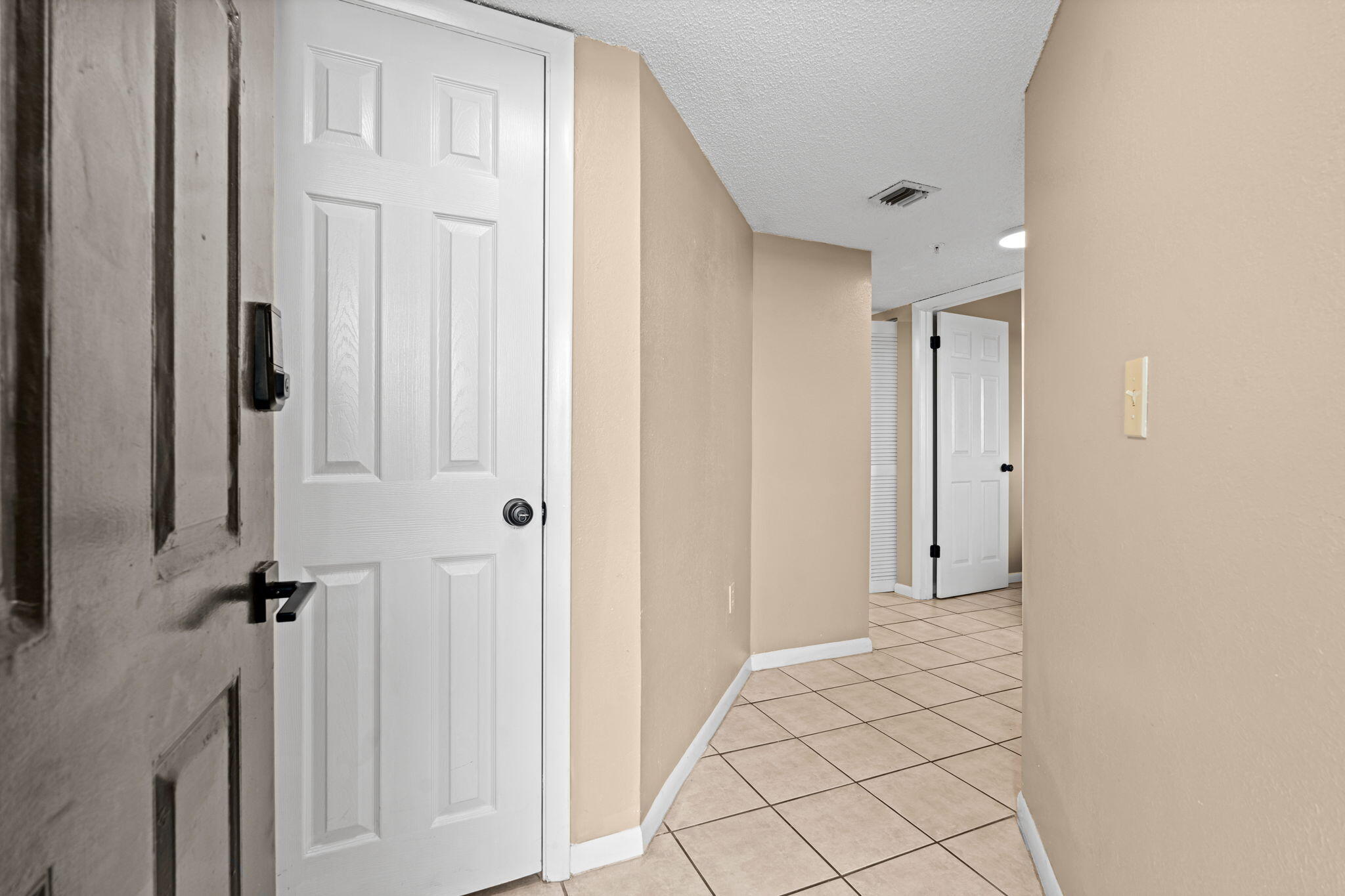 The Summerhouse Condo - Residential