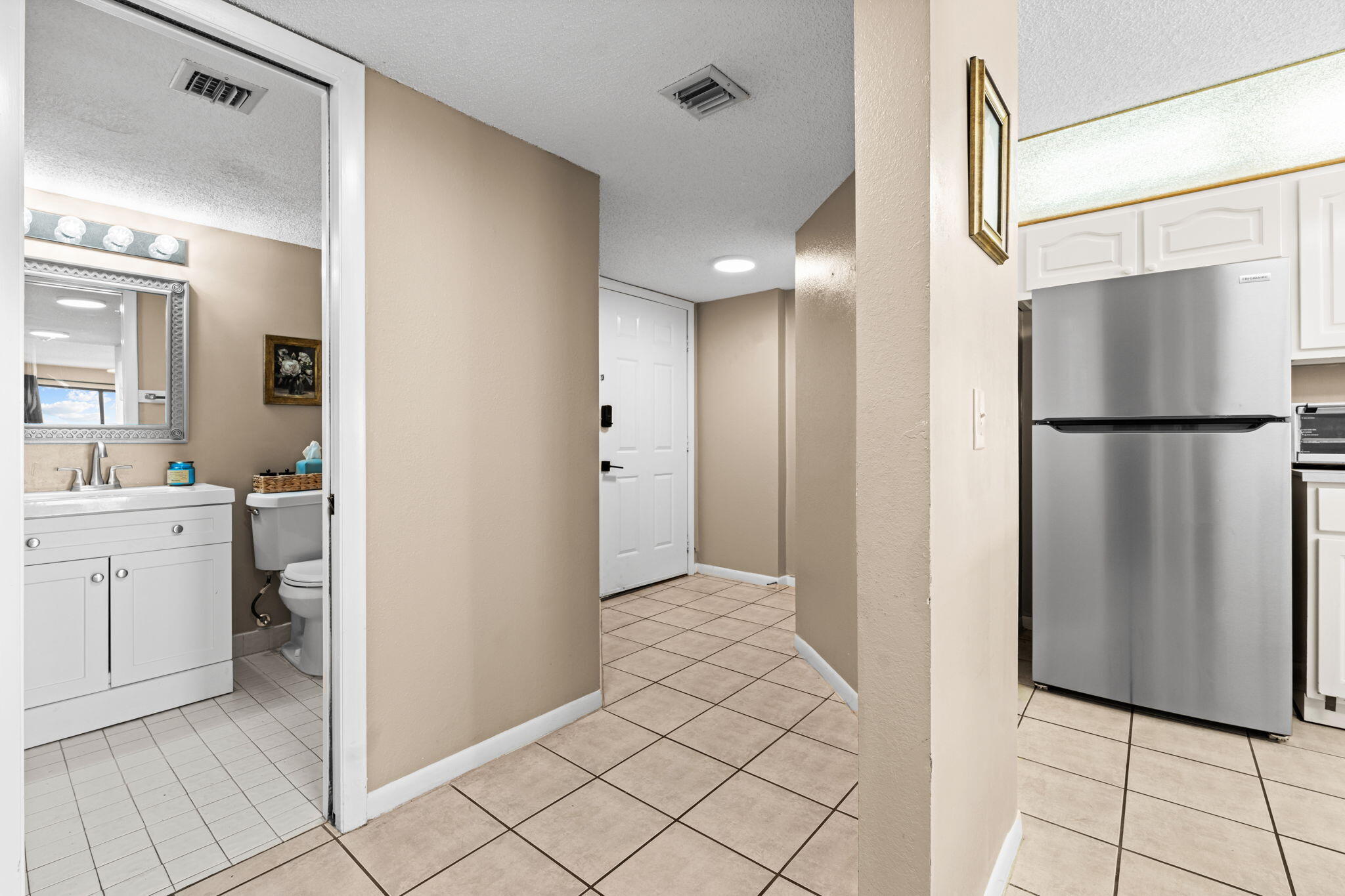 The Summerhouse Condo - Residential