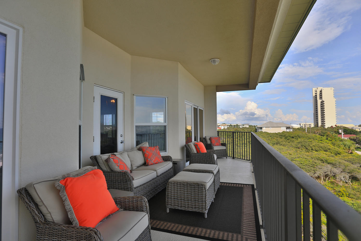 THE LEGACY - Residential