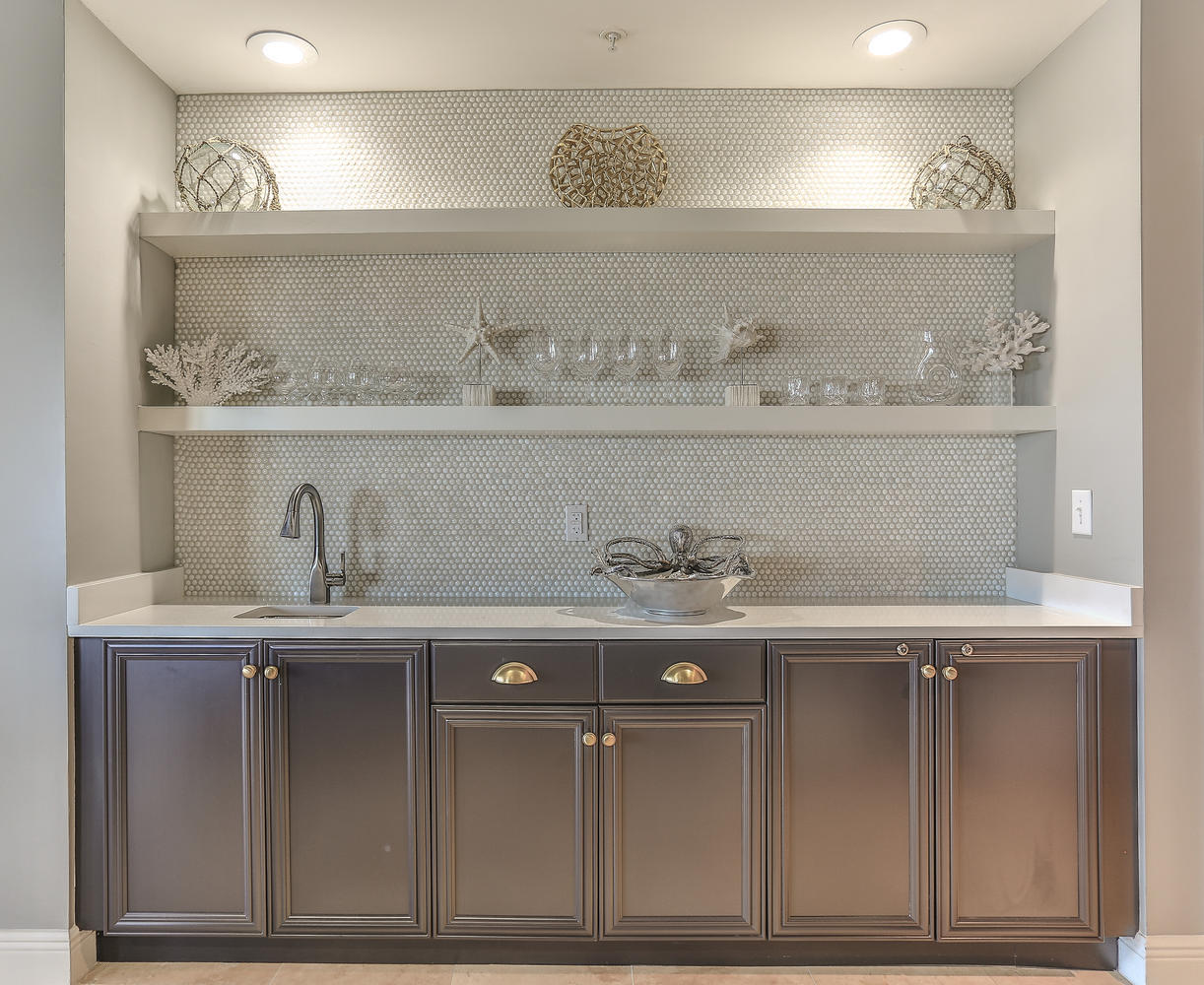 THE LEGACY - Residential