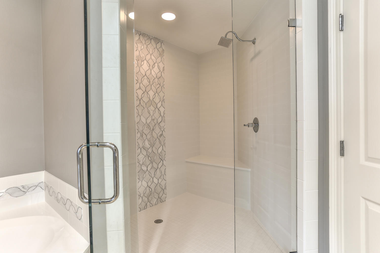 THE LEGACY - Residential