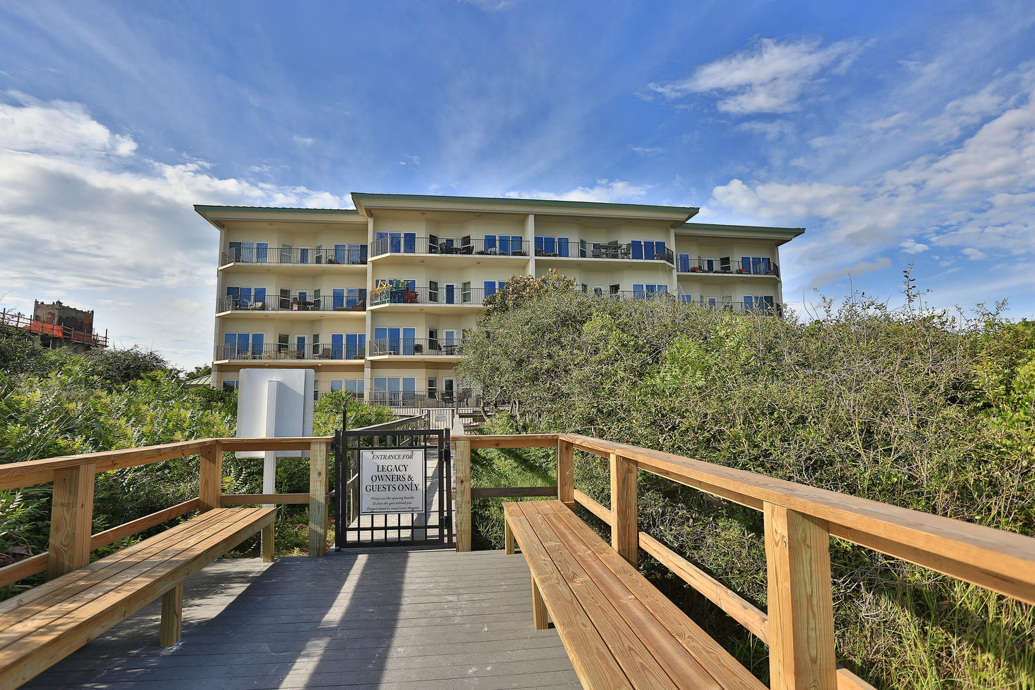 THE LEGACY - Residential