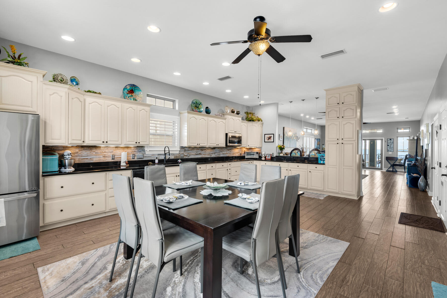 SEA SHADOW - Residential