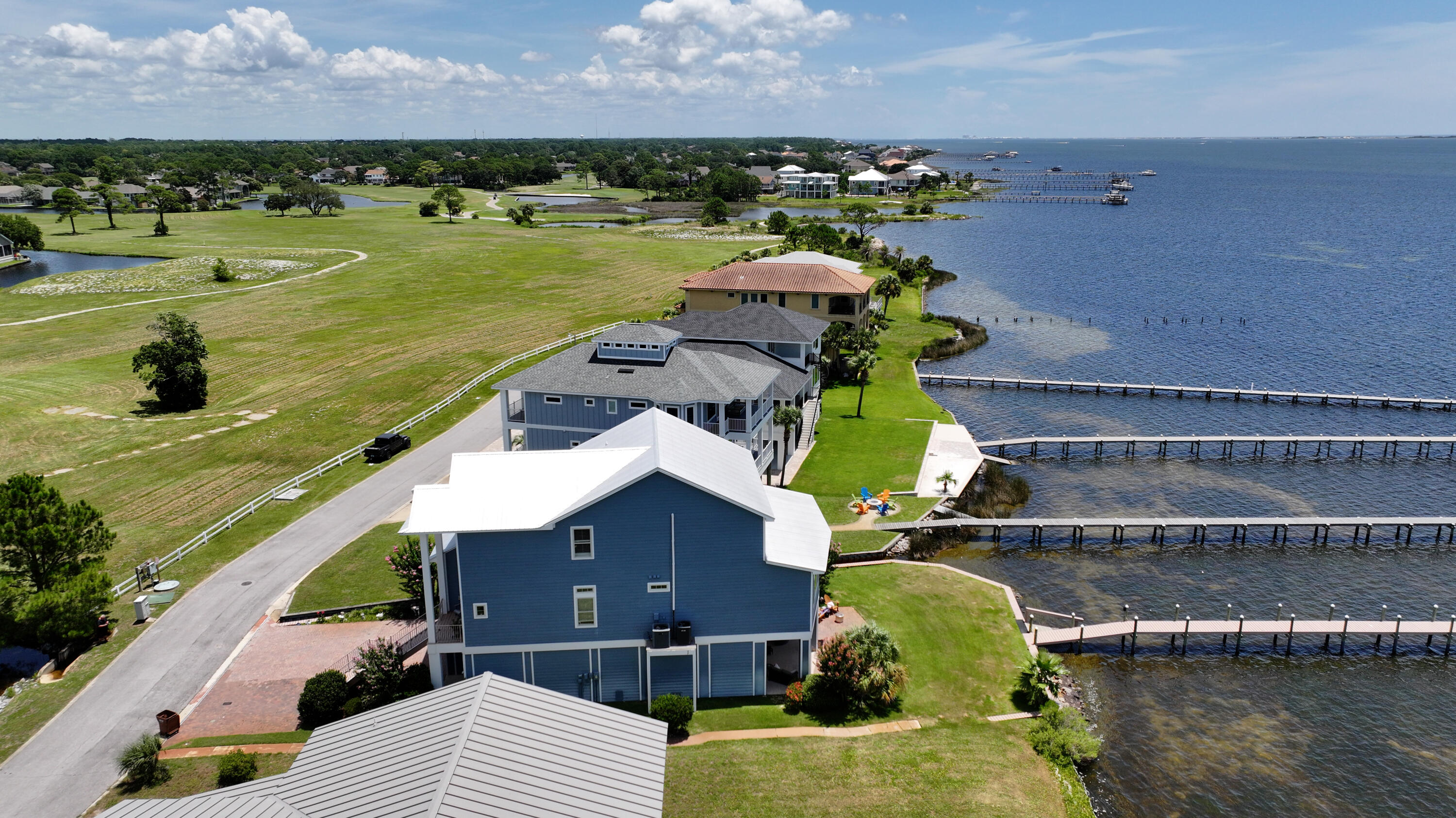 SEA SHADOW - Residential
