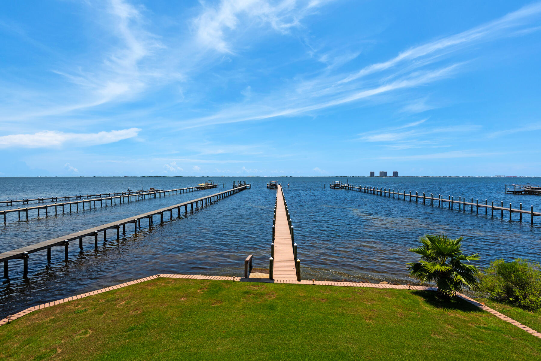 SEA SHADOW - Residential