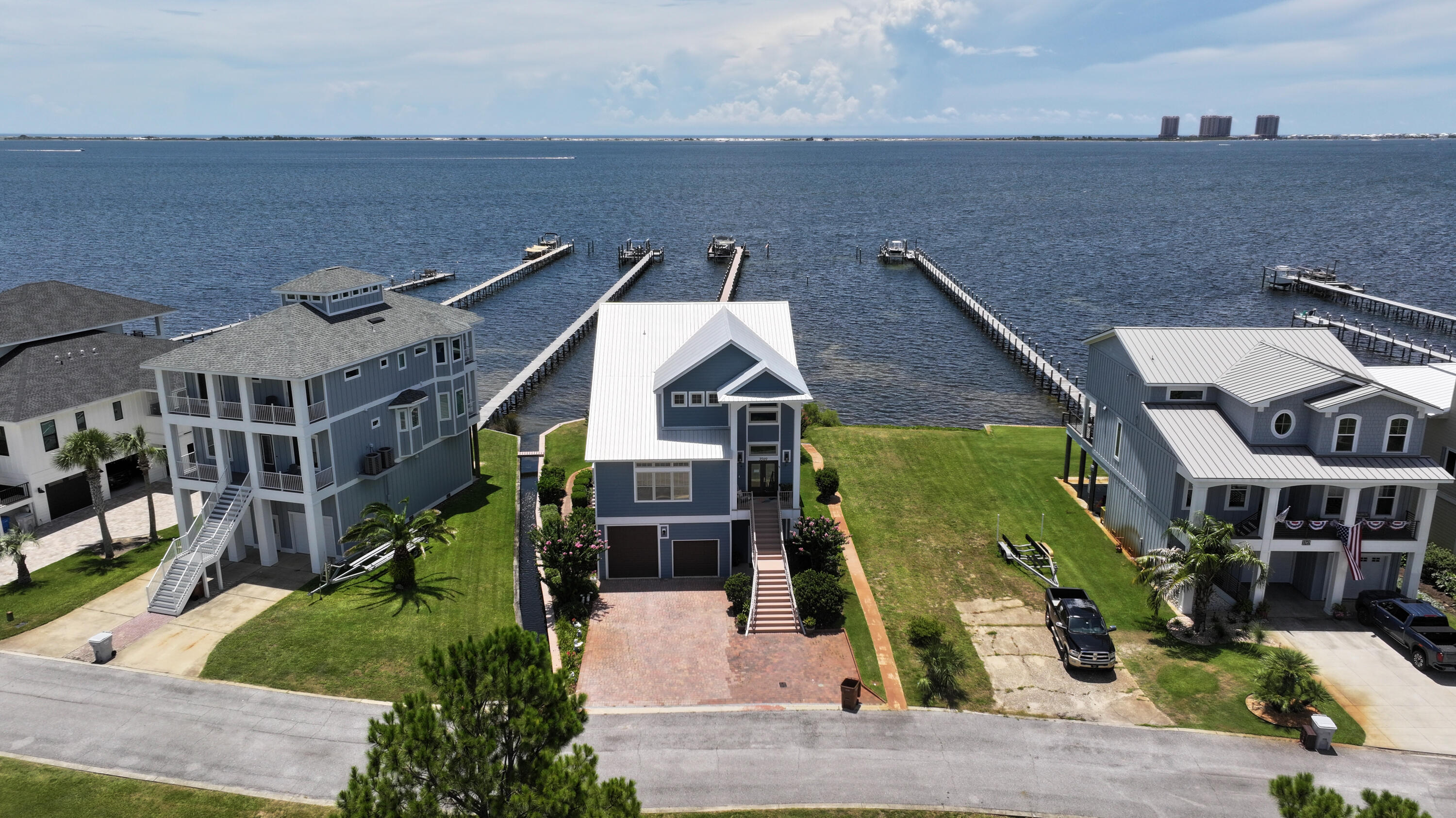 SEA SHADOW - Residential