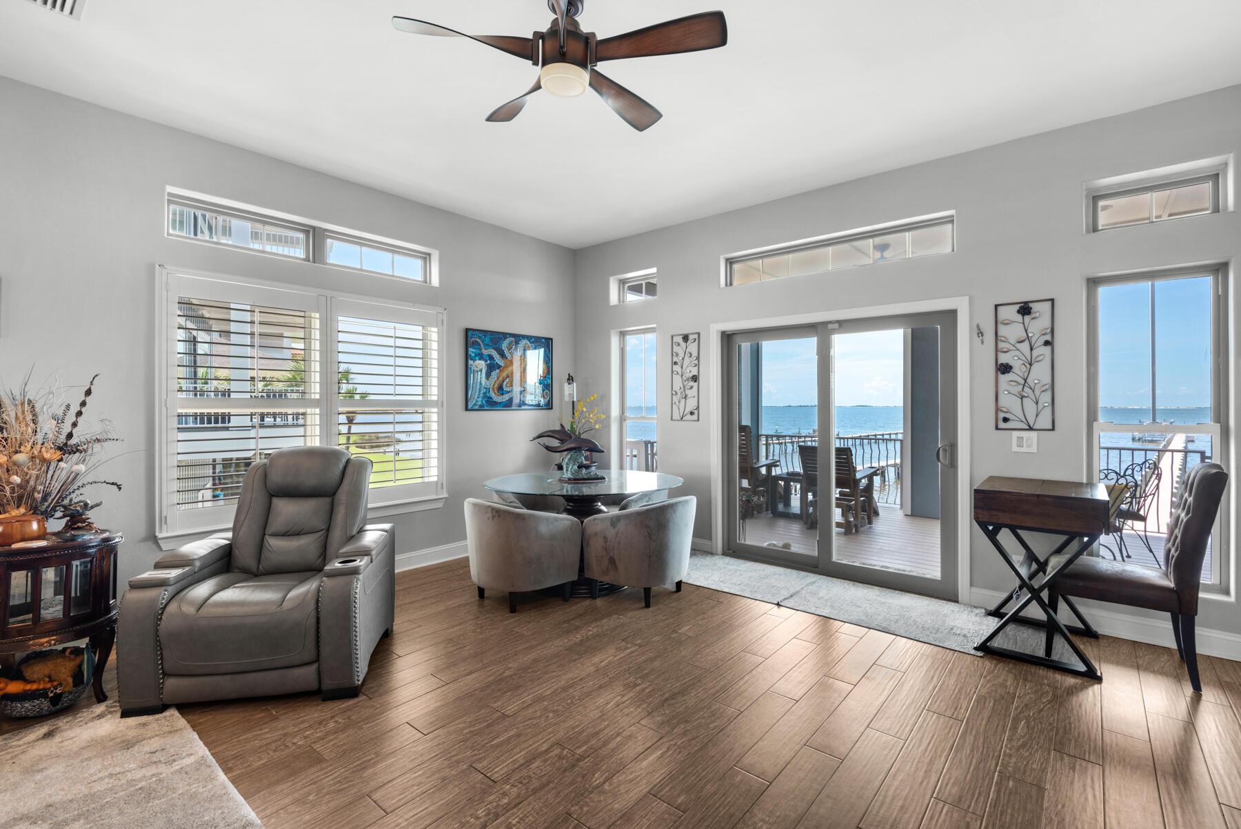 SEA SHADOW - Residential
