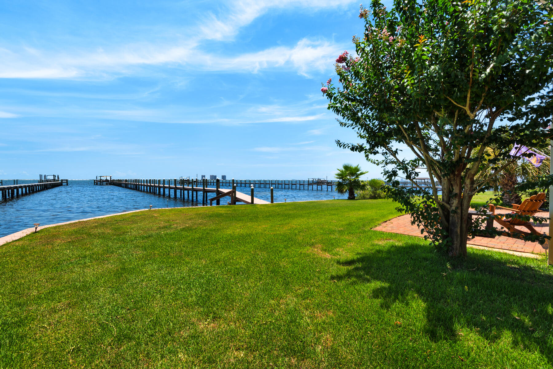 SEA SHADOW - Residential