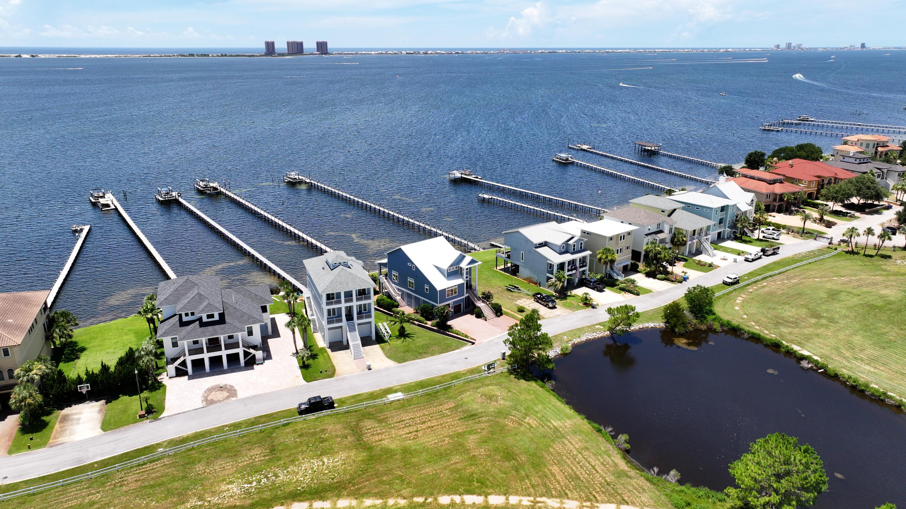 SEA SHADOW - Residential