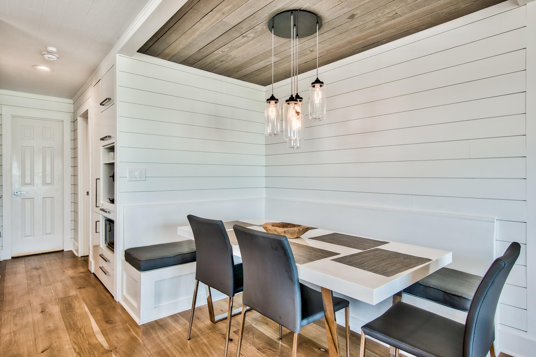 BEACHSIDE VILLAS CONDO - Residential