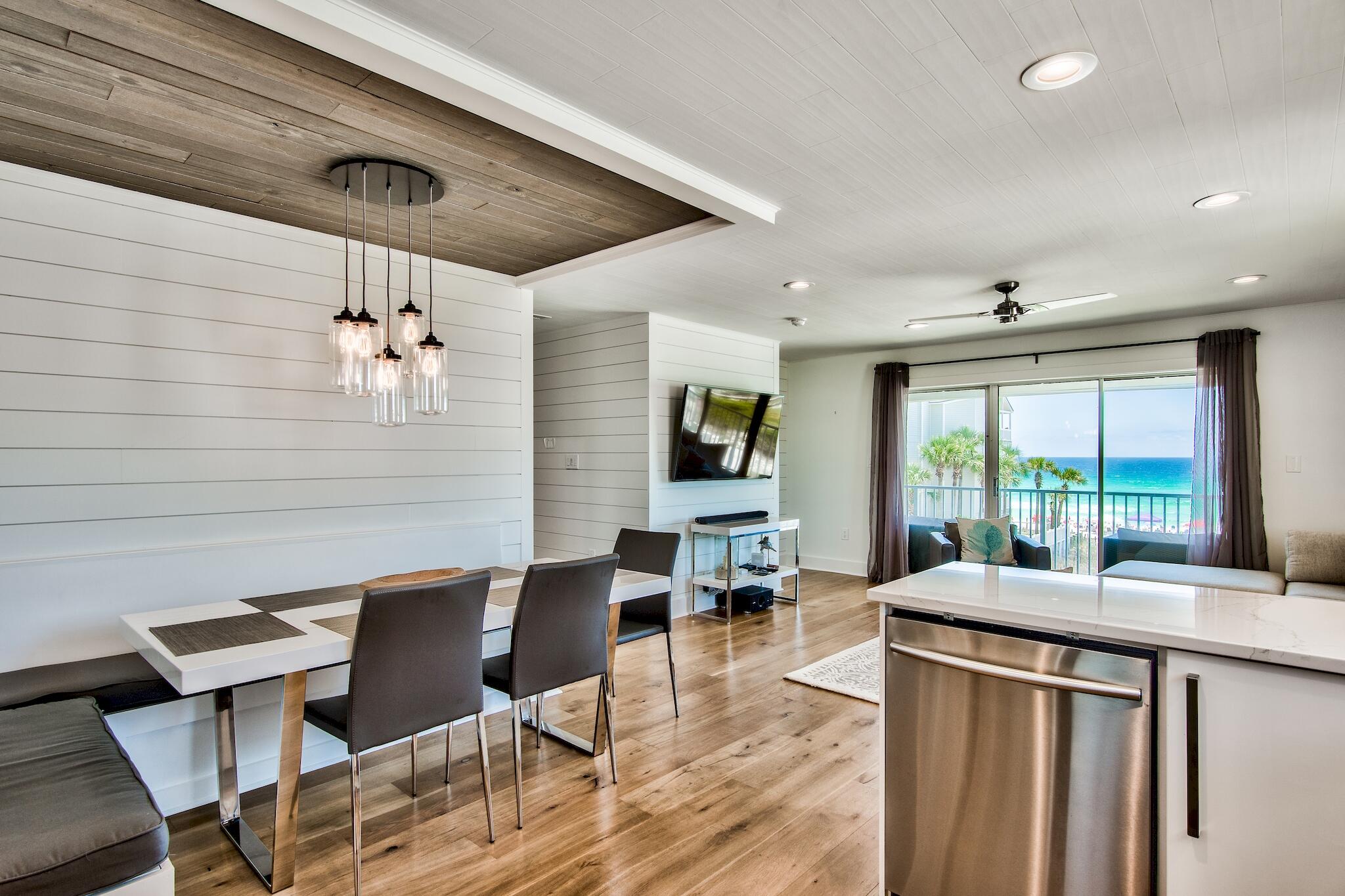 BEACHSIDE VILLAS CONDO - Residential