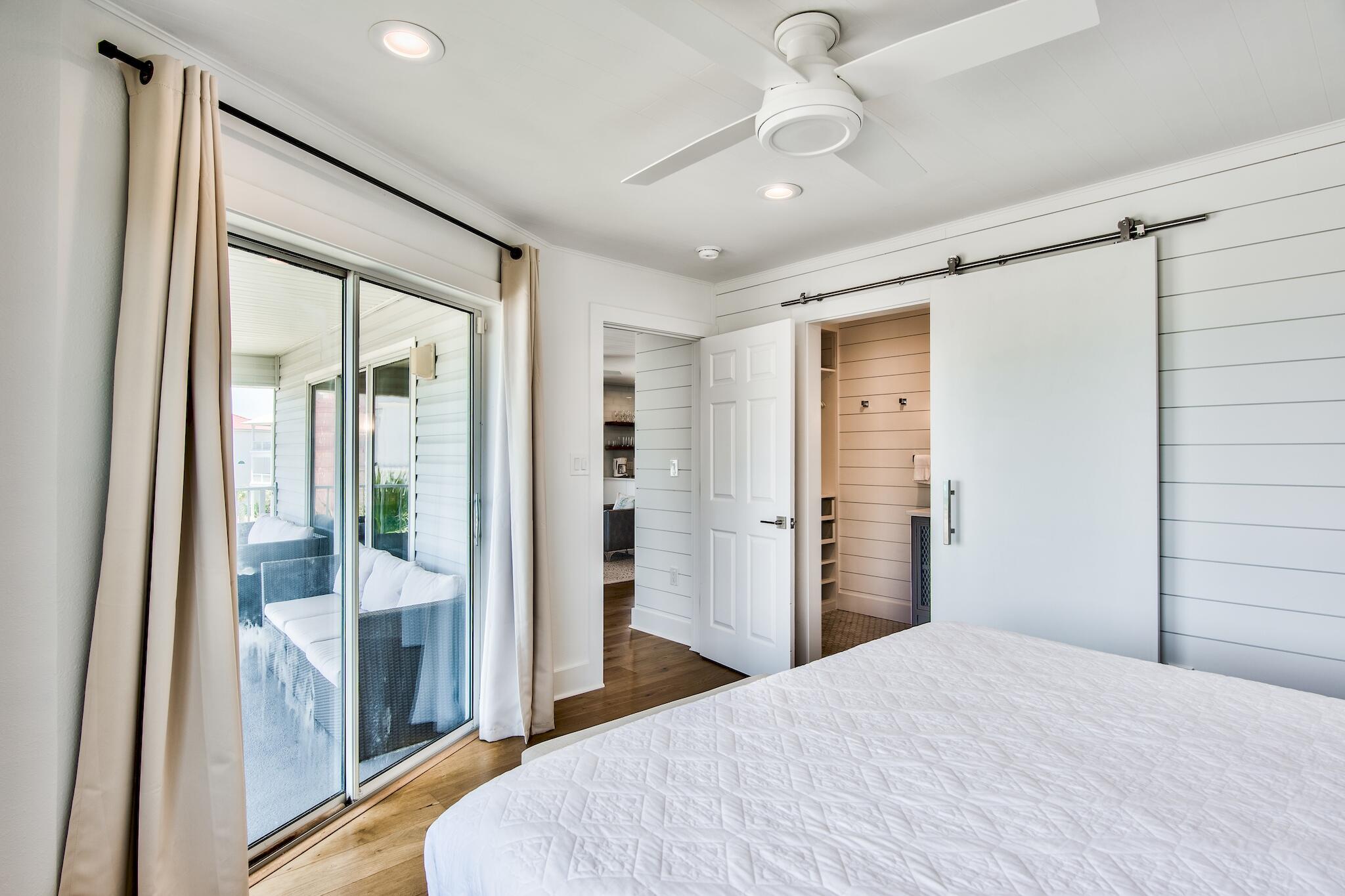 BEACHSIDE VILLAS CONDO - Residential