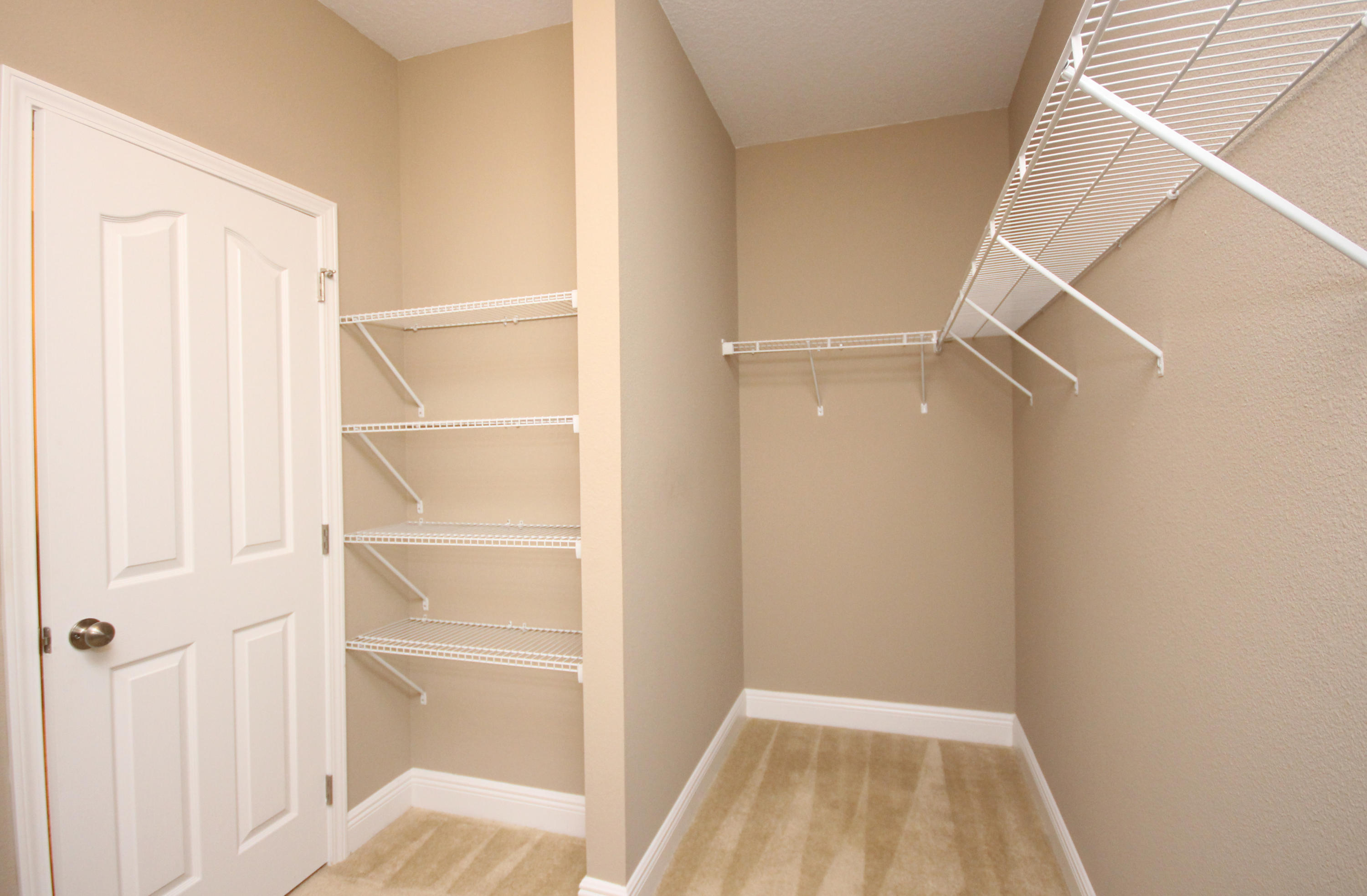 FOX VALLEY - Residential