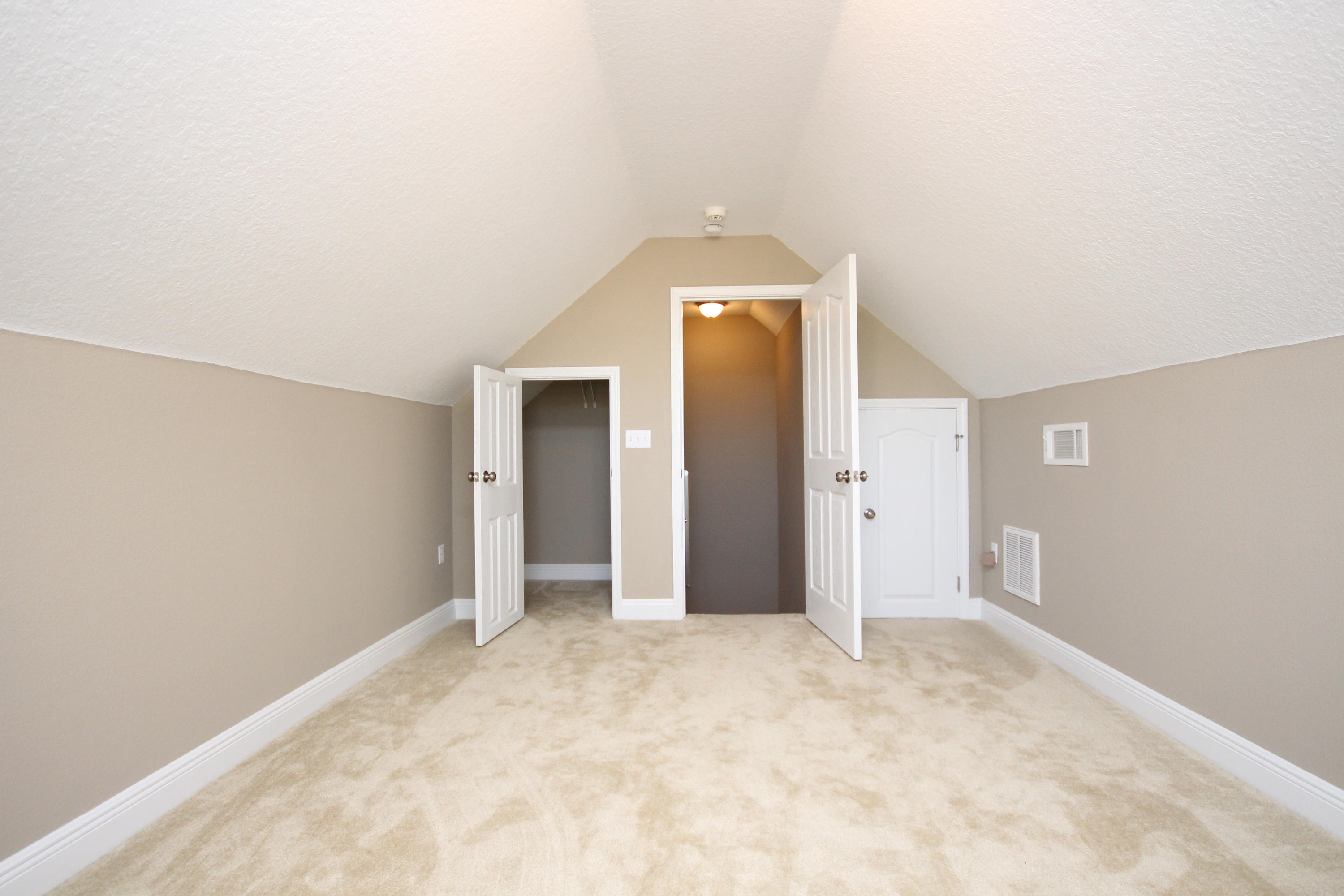 FOX VALLEY - Residential