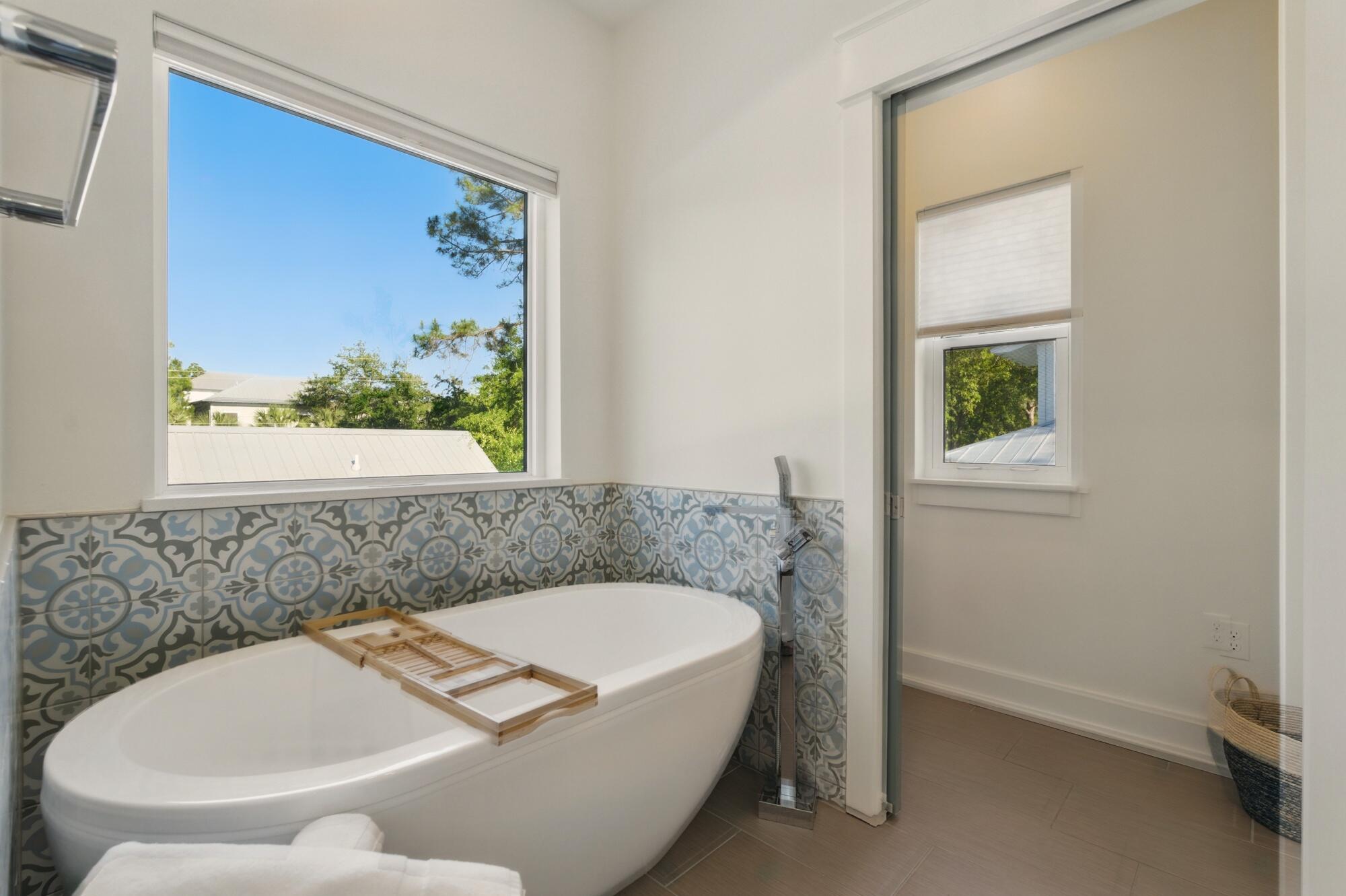 LAKEWOOD OF SEAGROVE BEACH - Residential