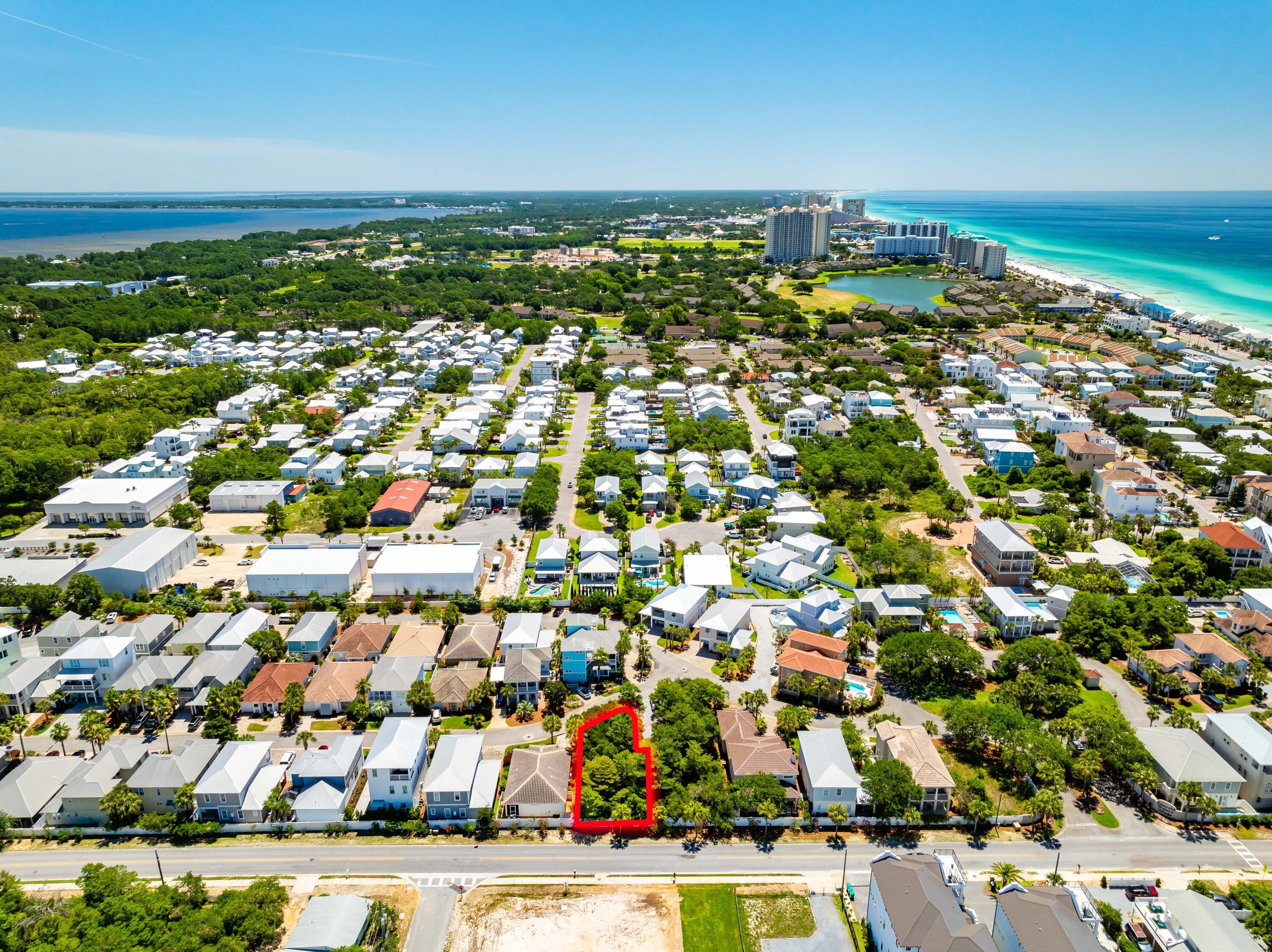 EMERALD WATERS VILLAGE - Land