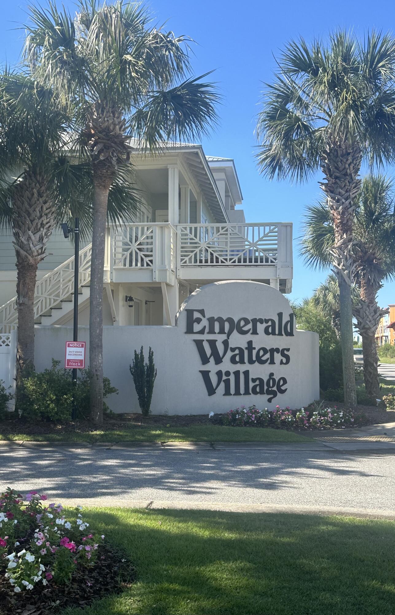 EMERALD WATERS VILLAGE - Land