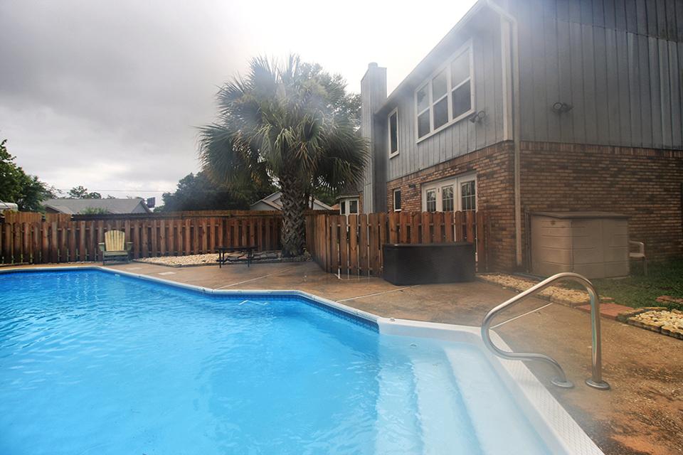 TIMBERLAKE ESTATES 1ST ADDN - Residential